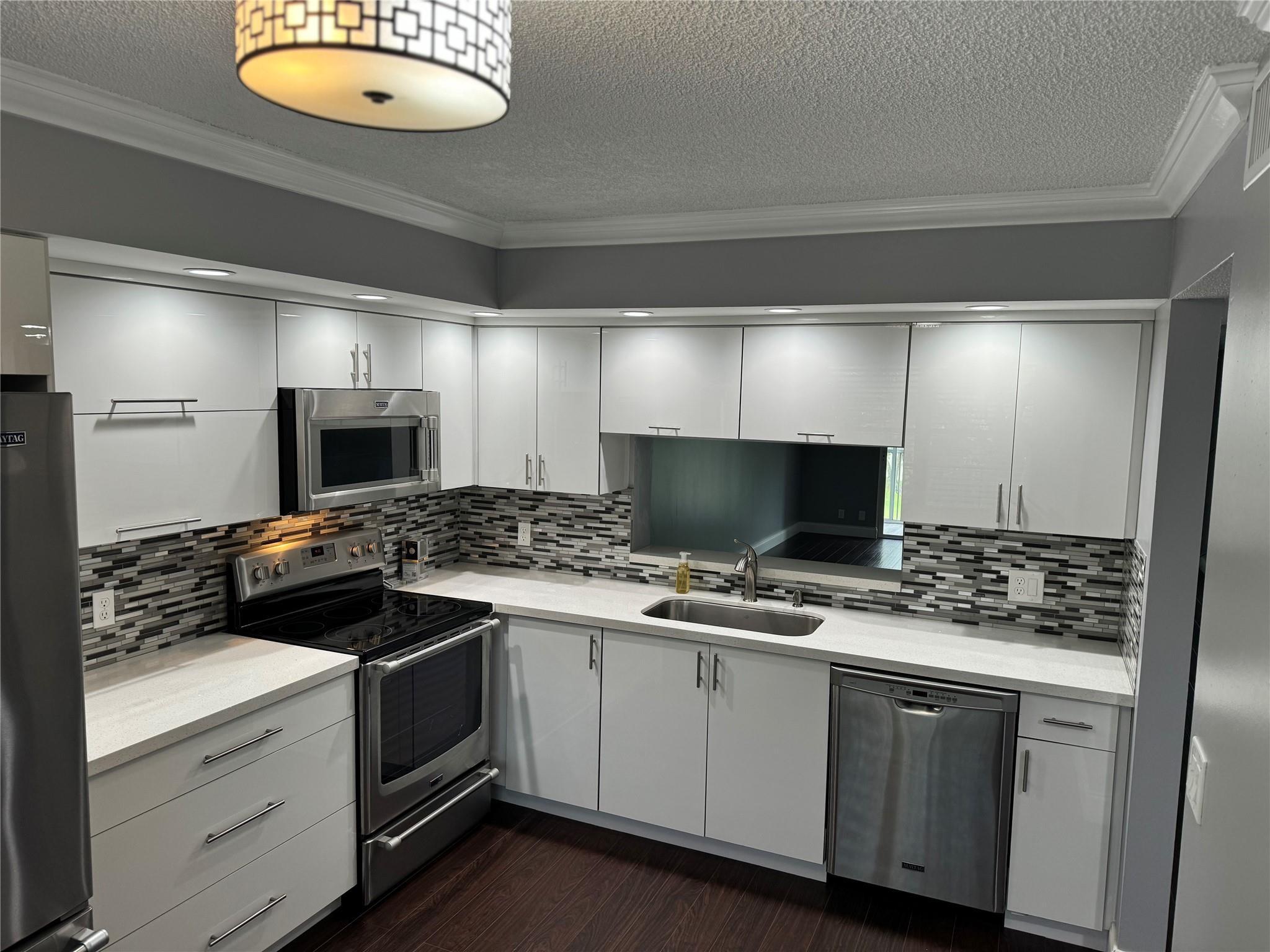12750 SW 4th Court 310j, Pembroke Pines, FL 33027, Pembroke Pines