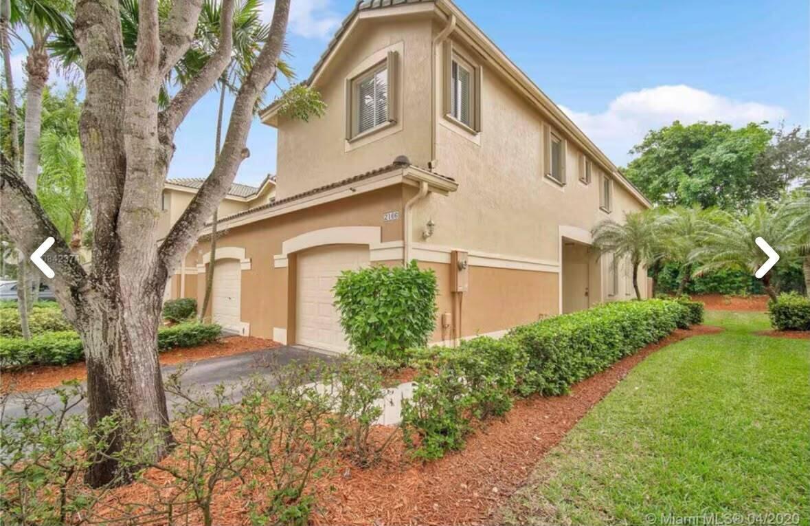 2166 Hacienda Terrace, Weston, FL 33327, Weston - Photo 2