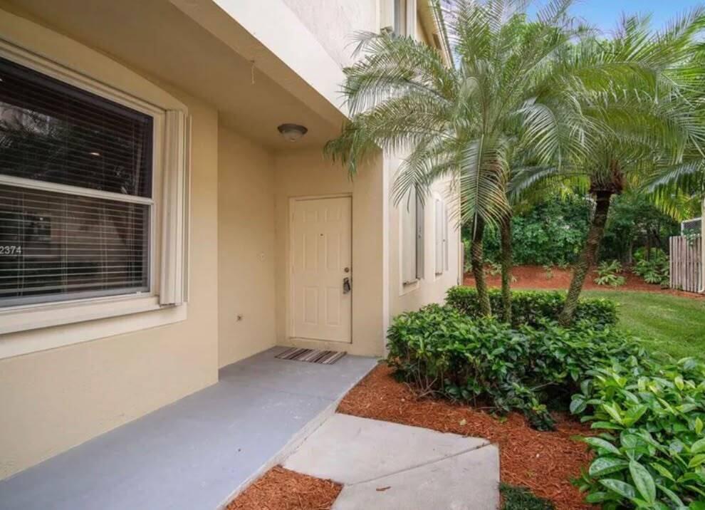 2166 Hacienda Terrace, Weston, FL 33327, Weston - Photo 3