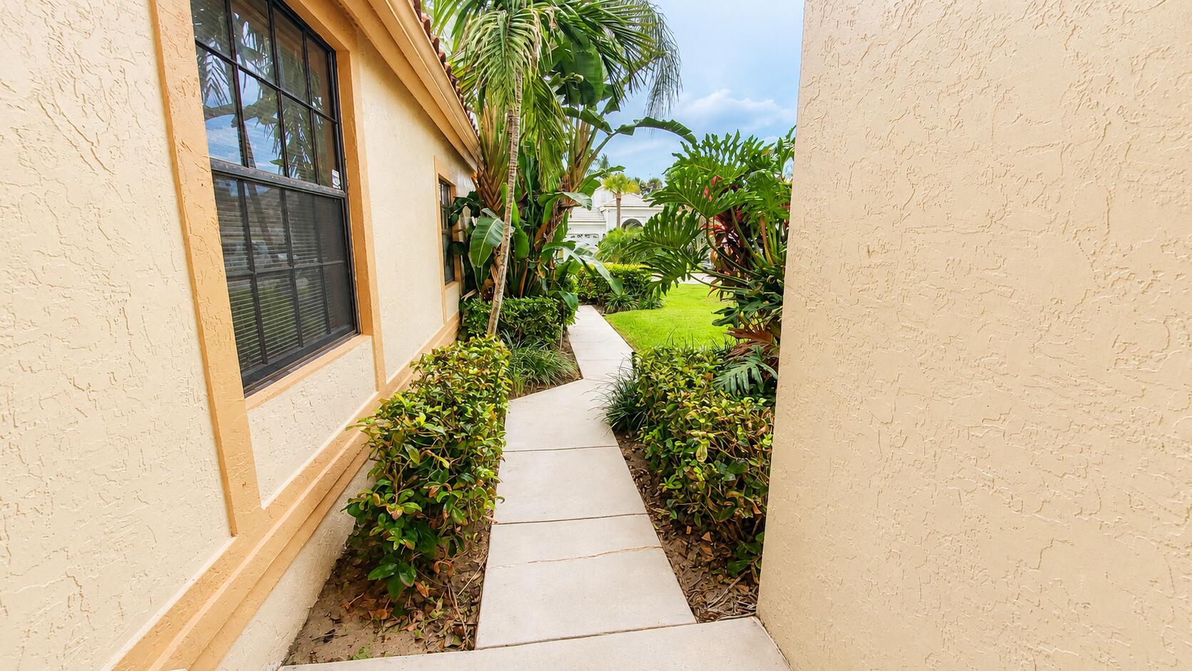 10139 Lexington Circle N, Boynton Beach, FL 33436, Boynton Beach - Photo 3