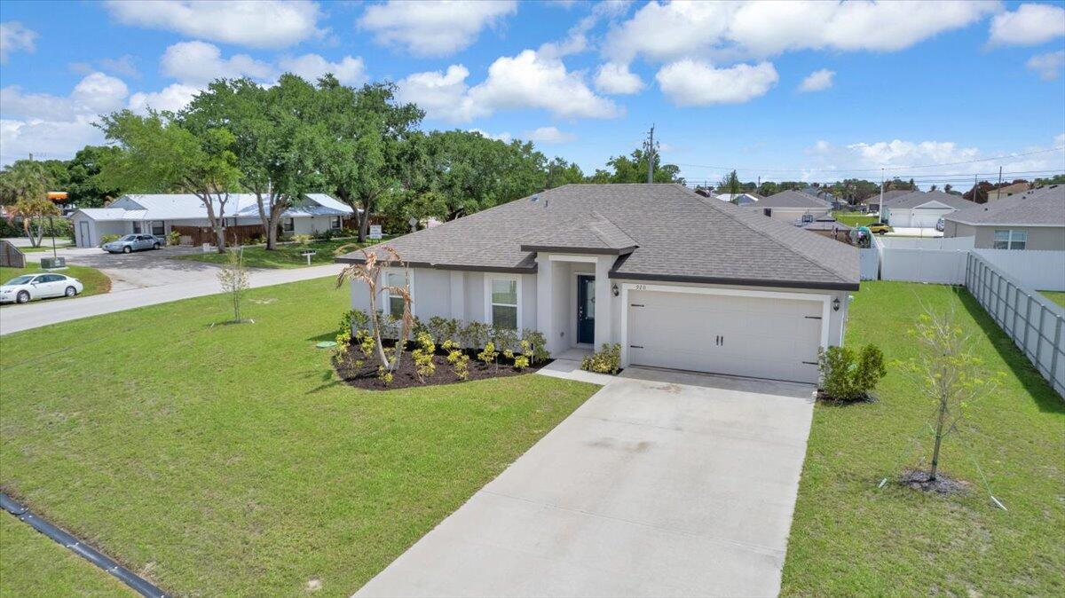 920 SW Castaneda Lane, Port St. Lucie, FL 34953, Port St. Lucie - Photo 2