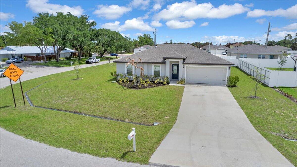 920 SW Castaneda Lane, Port St. Lucie, FL 34953, Port St. Lucie - Photo 4
