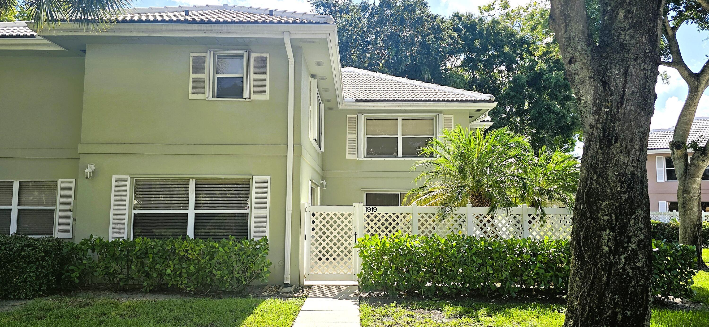 1919 Hartford Court, West Palm Beach, FL 33409, West Palm Beach - Photo 3