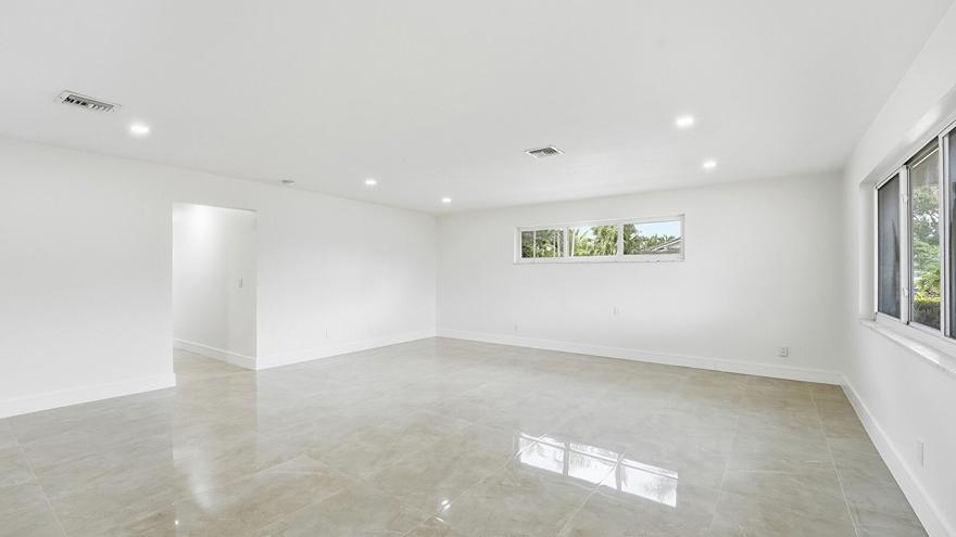 21020 Highland Lakes Boulevard, Miami, FL 33179, Miami - Photo 5
