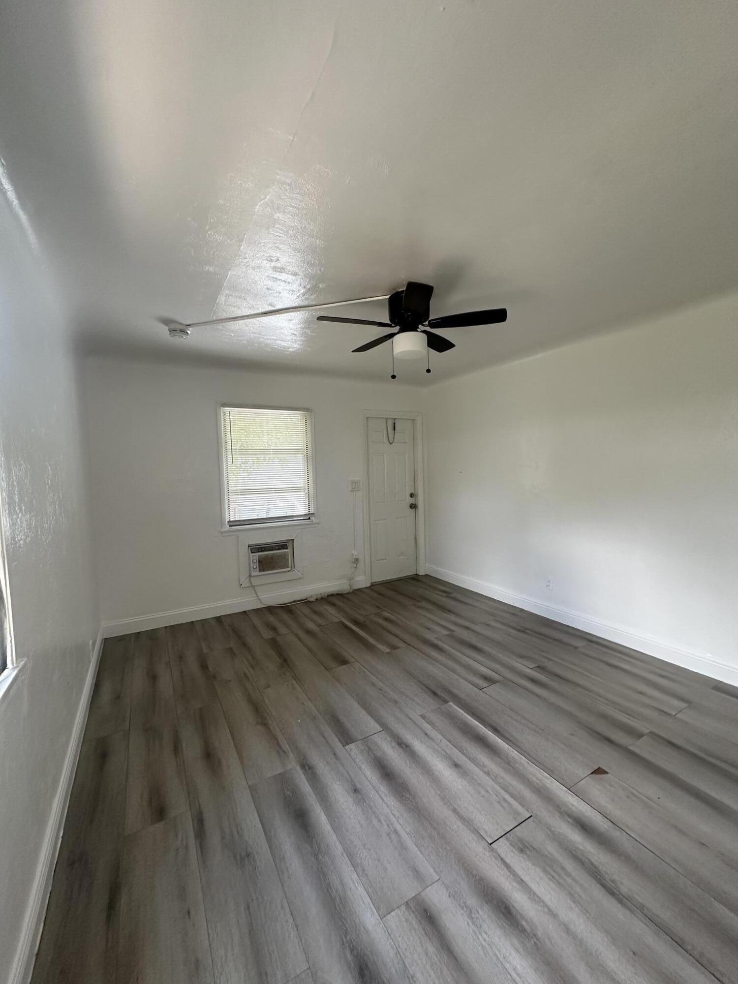 17 Detroit Street 8, Lake Worth, FL 33461, Lake Worth - Photo 3