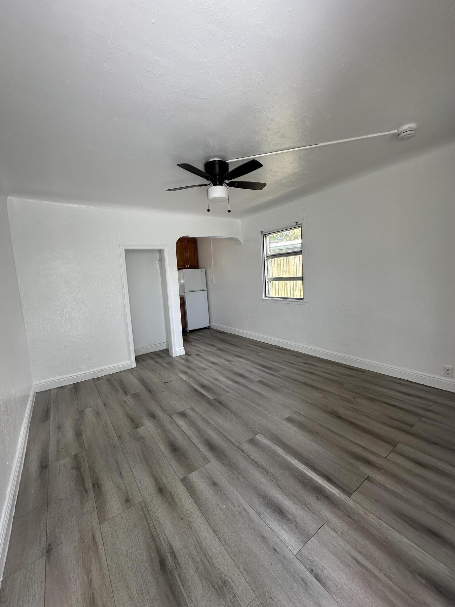 17 Detroit Street 8, Lake Worth, FL 33461, Lake Worth - Photo 2