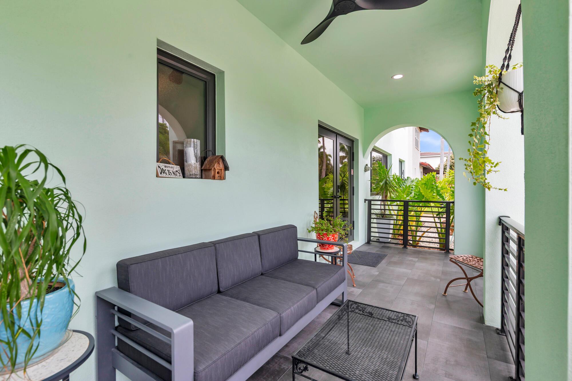 127 Auburn Drive, Lake Worth Beach, FL 33460, Lake Worth Beach - Photo 3