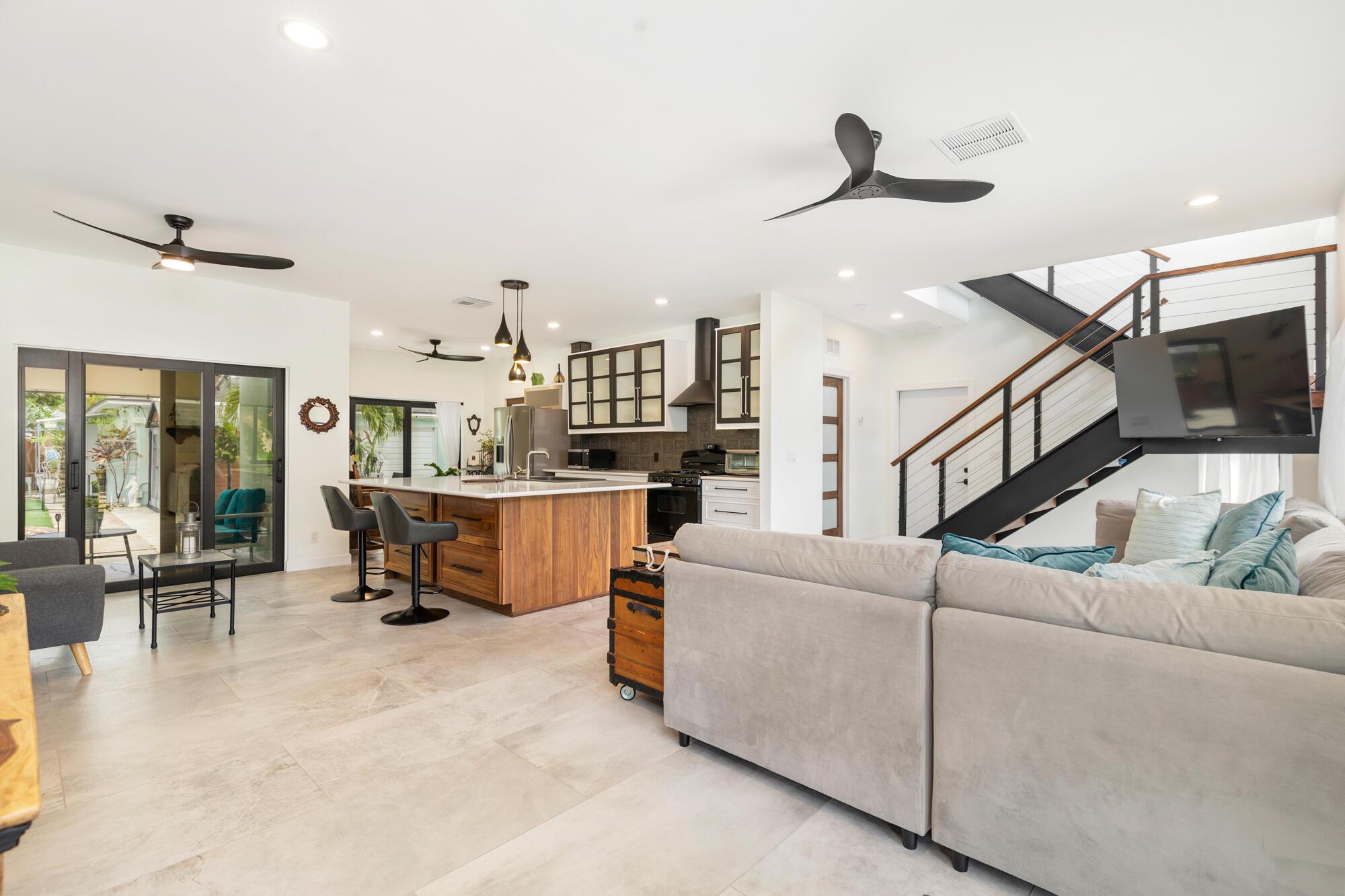 127 Auburn Drive, Lake Worth Beach, FL 33460, Lake Worth Beach - Photo 5