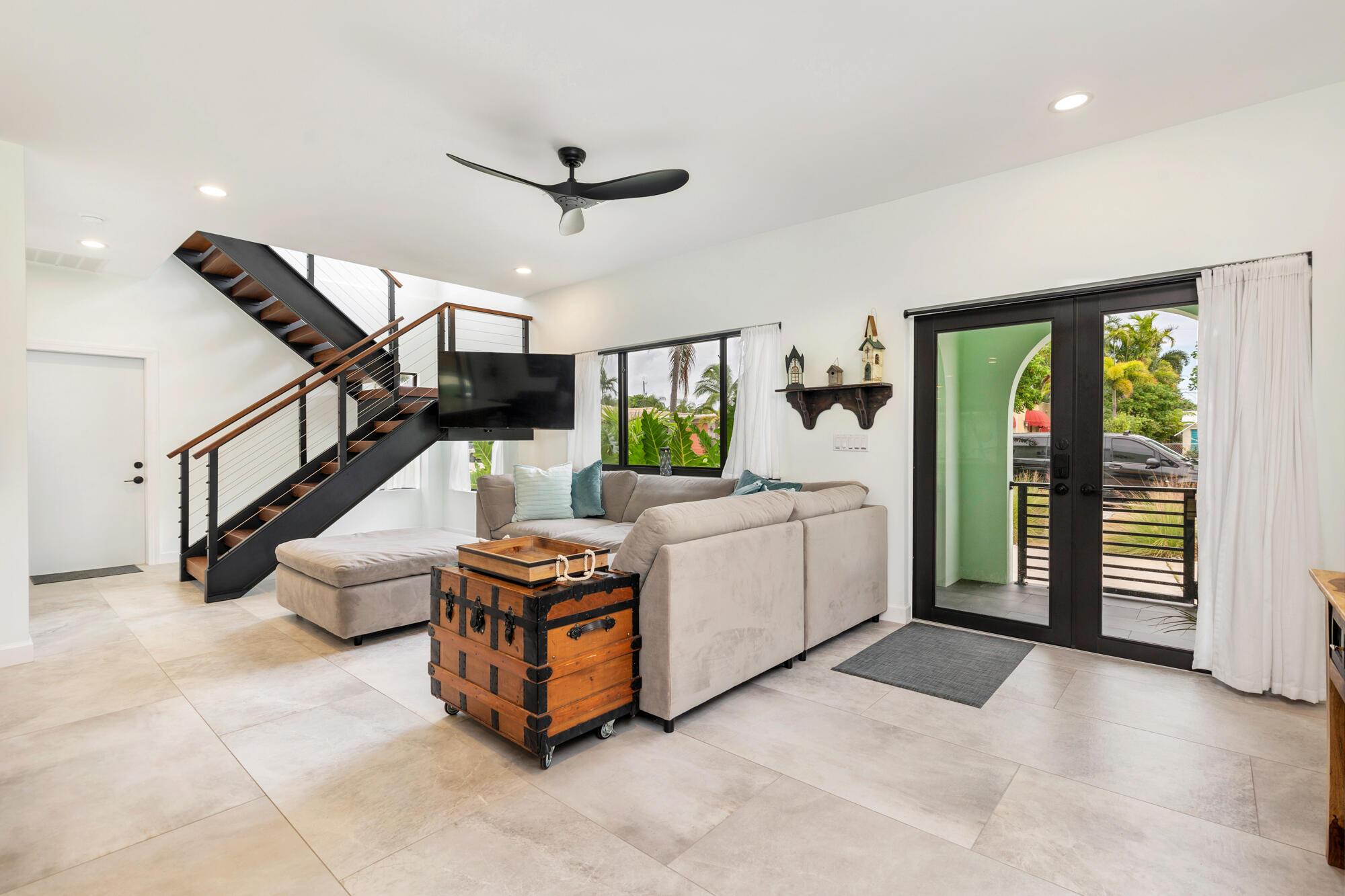 127 Auburn Drive, Lake Worth Beach, FL 33460, Lake Worth Beach - Photo 4