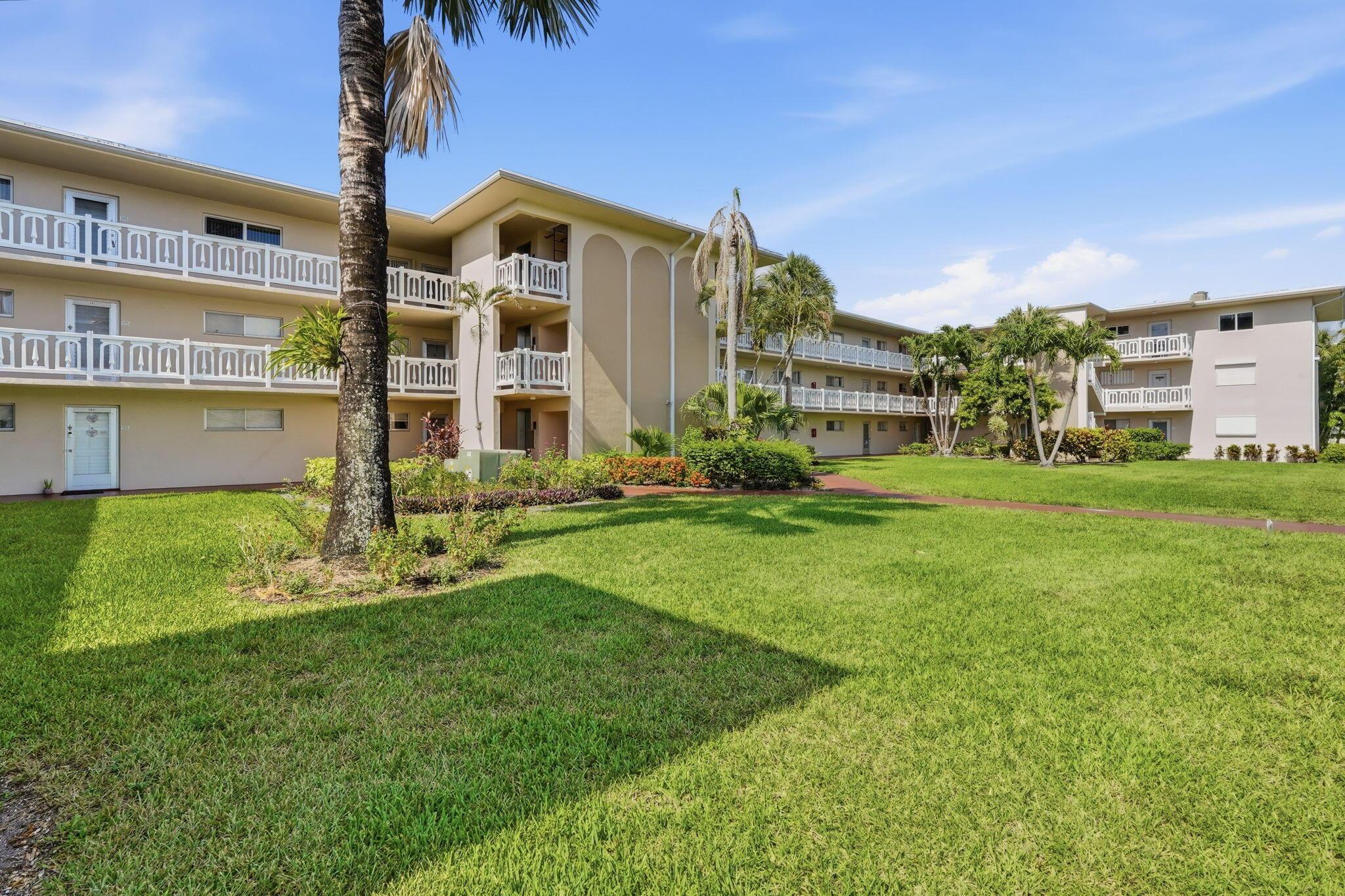 2606 Garden Drive S 305, Lake Worth, FL 33461, Lake Worth - Photo 2