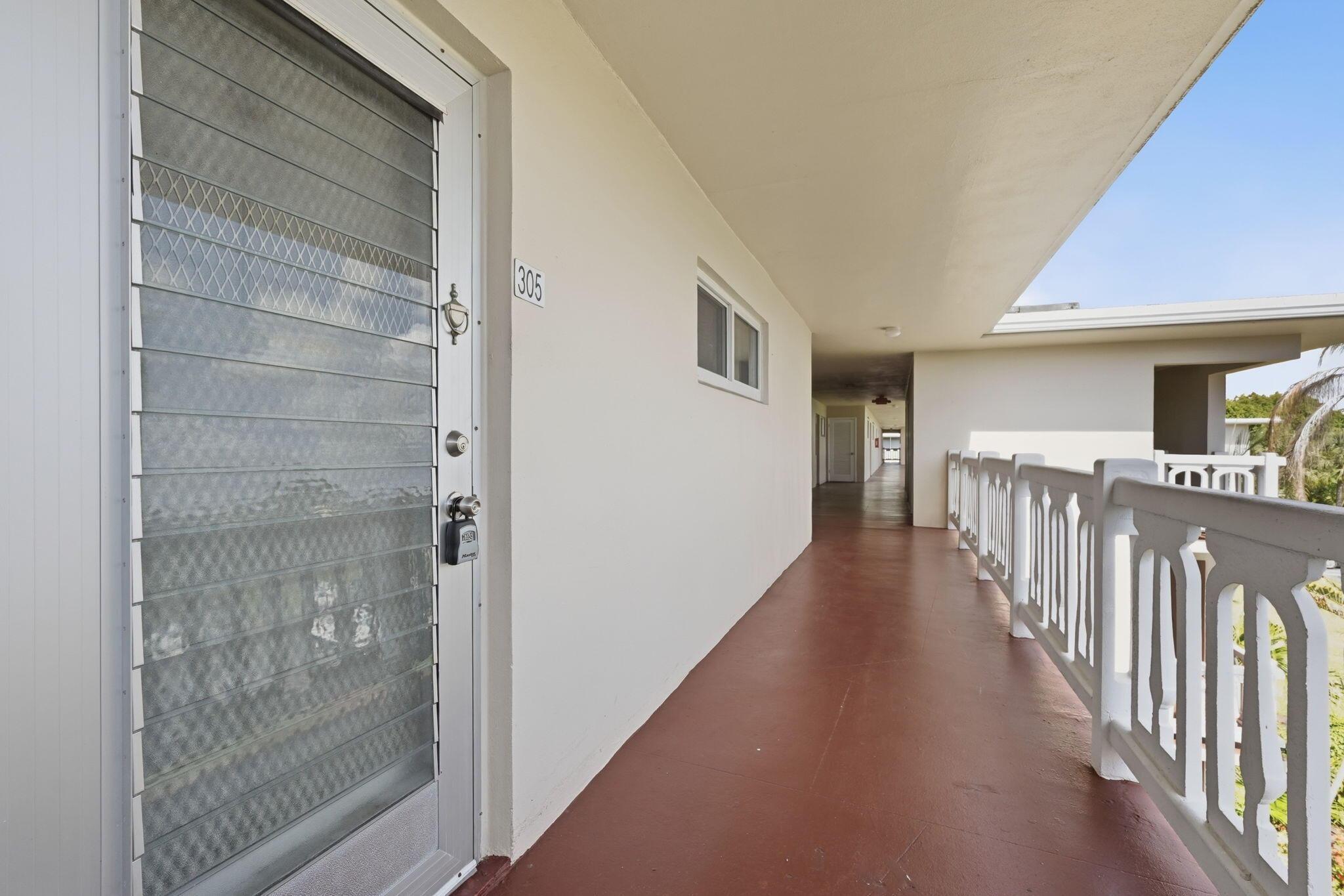 2606 Garden Drive S 305, Lake Worth, FL 33461, Lake Worth - Photo 3