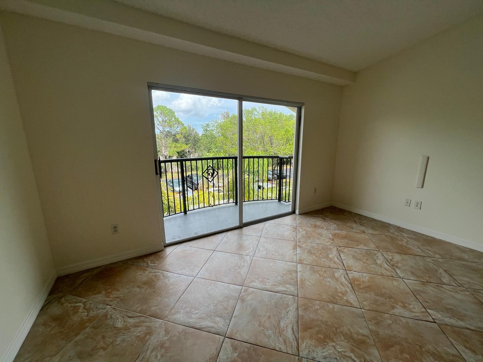 500 Crestwood Court N 517, Royal Palm Beach, FL 33411, Royal Palm Beach - Photo 5