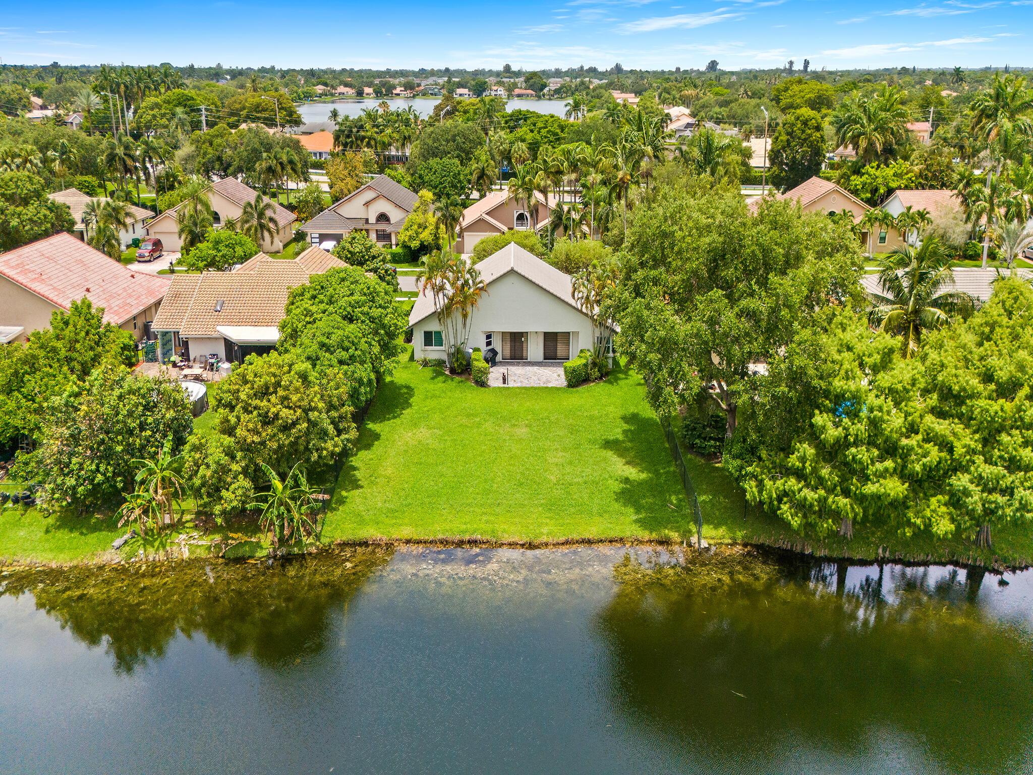 1750 W Oak Knoll Circle, Davie, FL 33324, Davie - Photo 3