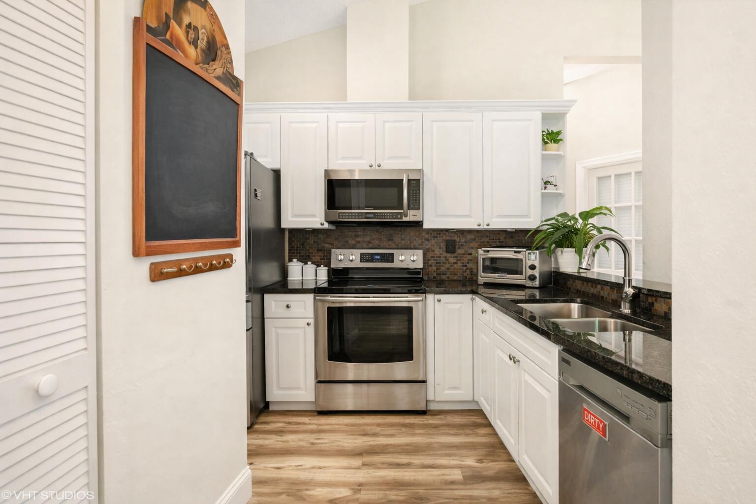 805 Harbour Pointe Way, Greenacres, FL 33413, Greenacres - Photo 5