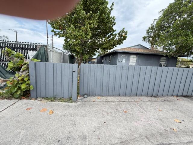 714 S H Street, Lake Worth Beach, FL 33460, Lake Worth Beach - Photo 2