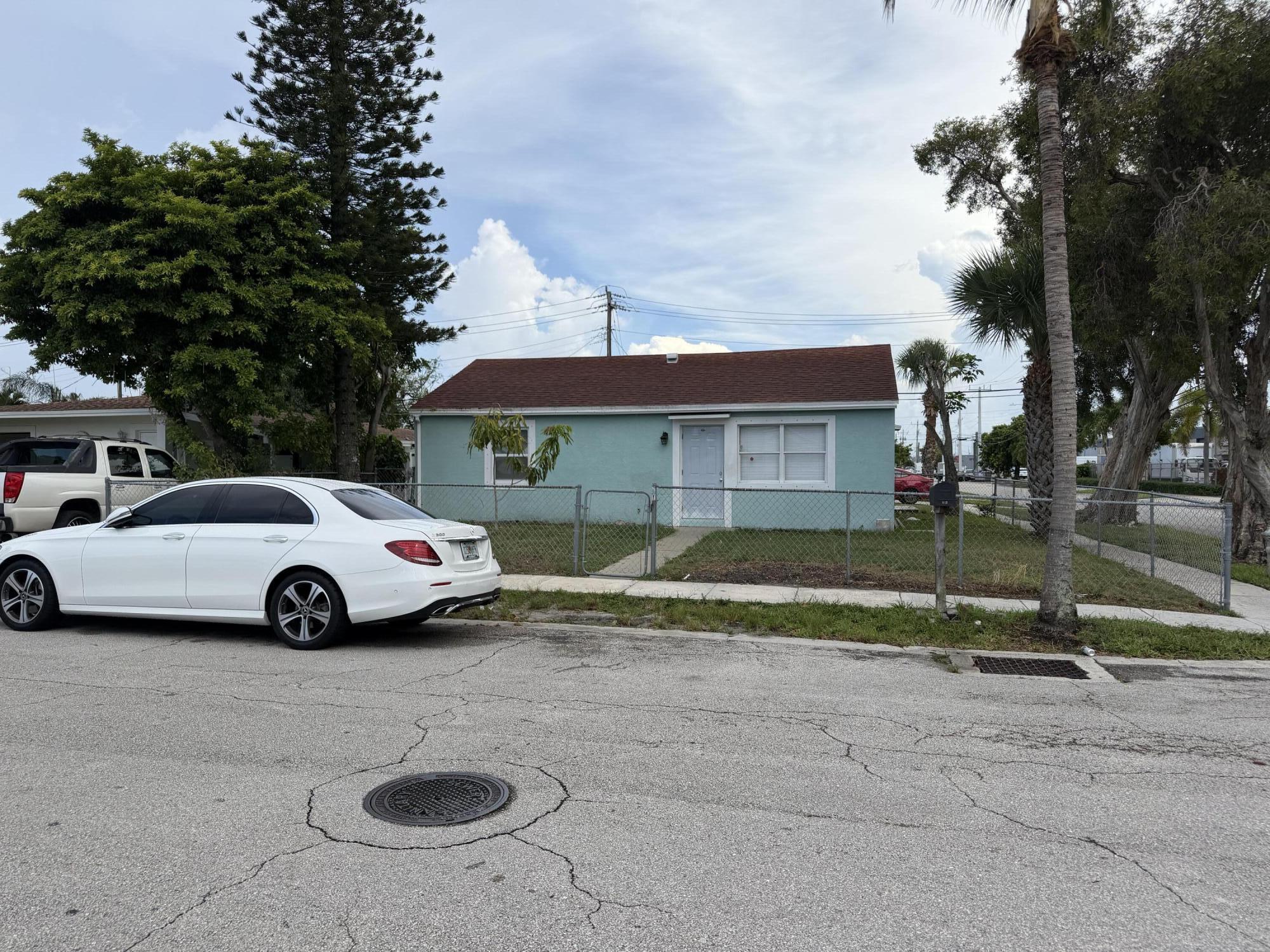 442 Winters Street, West Palm Beach, FL 33405, West Palm Beach - Photo 4