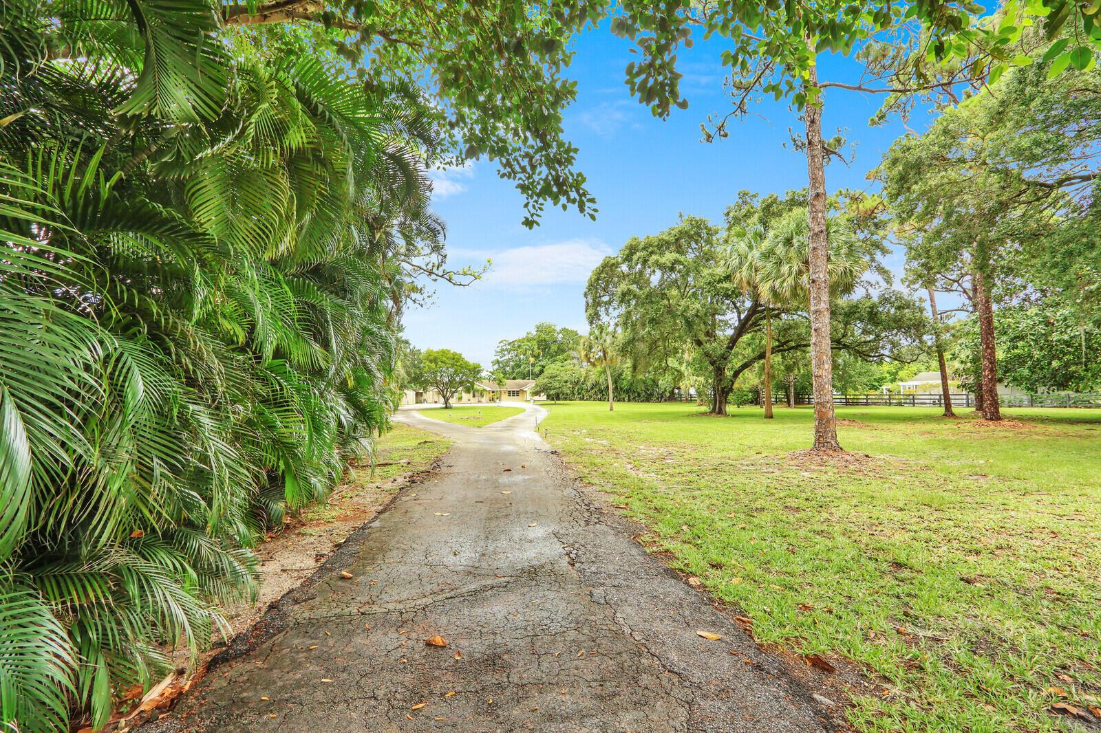 4529 Square Lake Drive, Palm Beach Gardens, FL 33418, Palm Beach Gardens - Photo 5