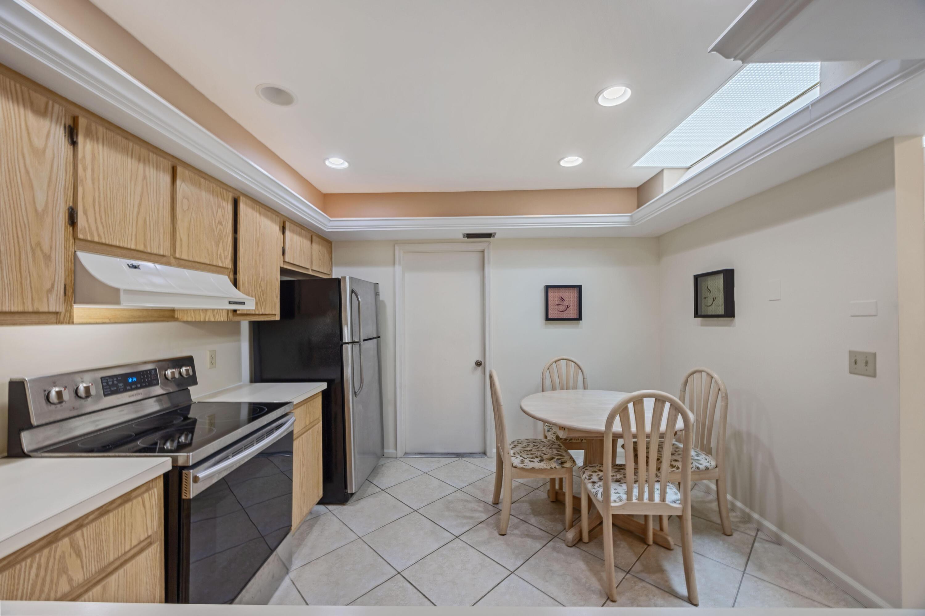 9 Ridge Pointe Drive D, Boynton Beach, FL 33435, Boynton Beach - Photo 5