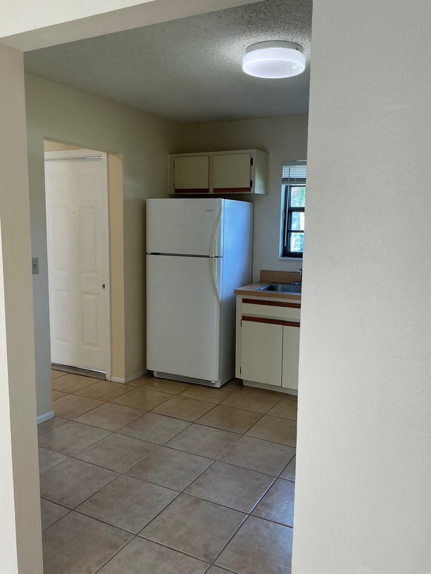 1537 SE Arenson Lane, Port St. Lucie, FL 34952, Port St. Lucie - Photo 3
