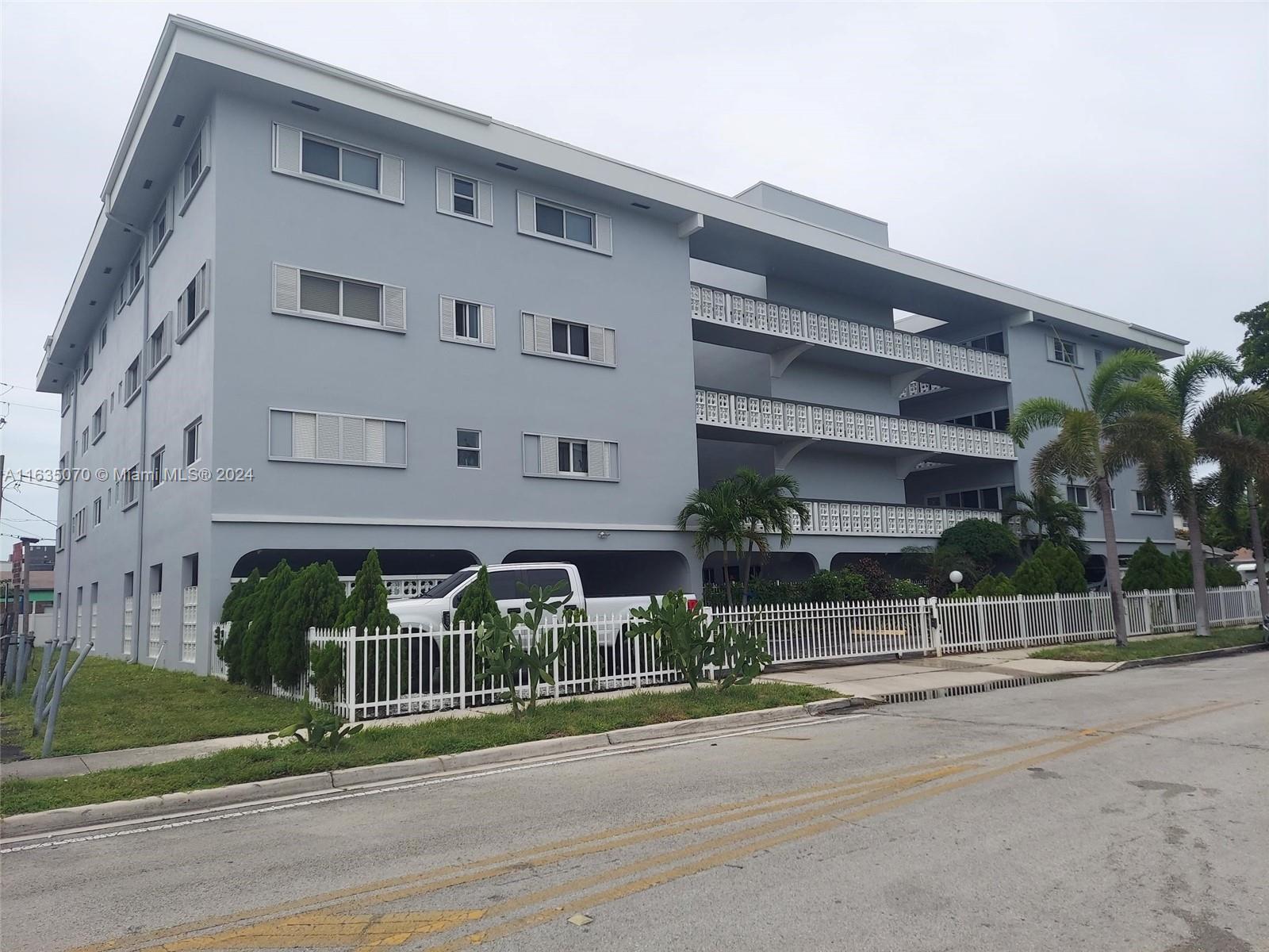 1818 Rodman Street 2c, Hollywood, FL 33020, Hollywood - Photo 2