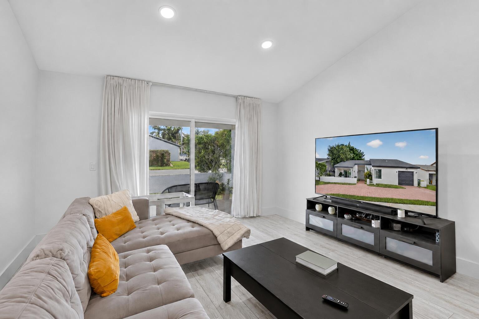 16709 SW 5th Court, Weston, FL 33326, Weston - Photo 4