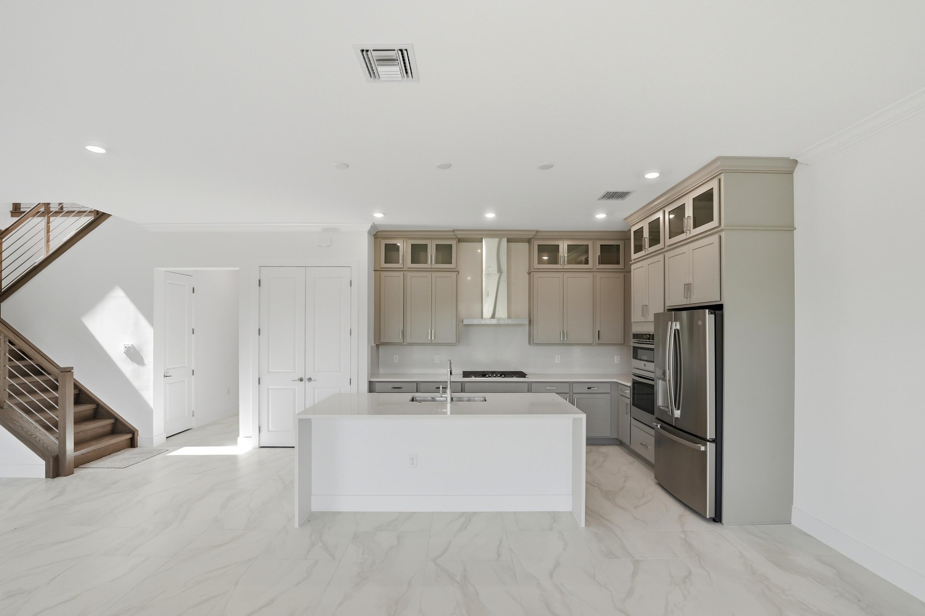 1016 Raleigh Way, Wellington, FL 33414, Wellington - Photo 5