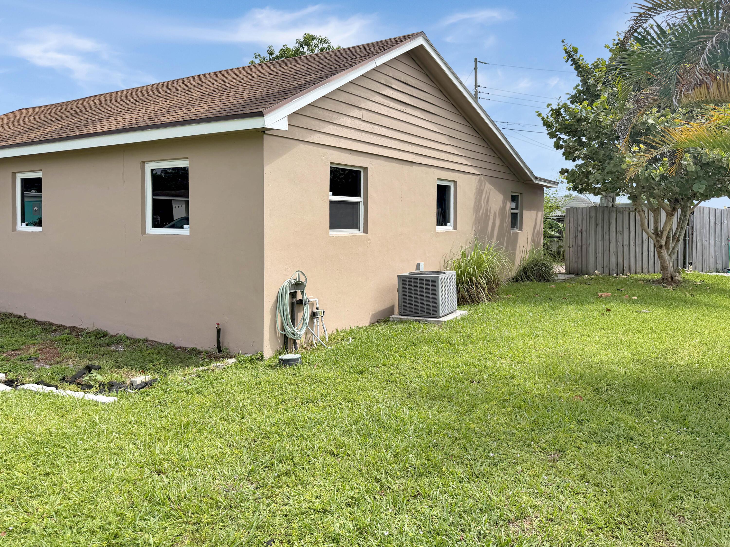 752 Orchid Drive, Royal Palm Beach, FL 33411, Royal Palm Beach - Photo 5