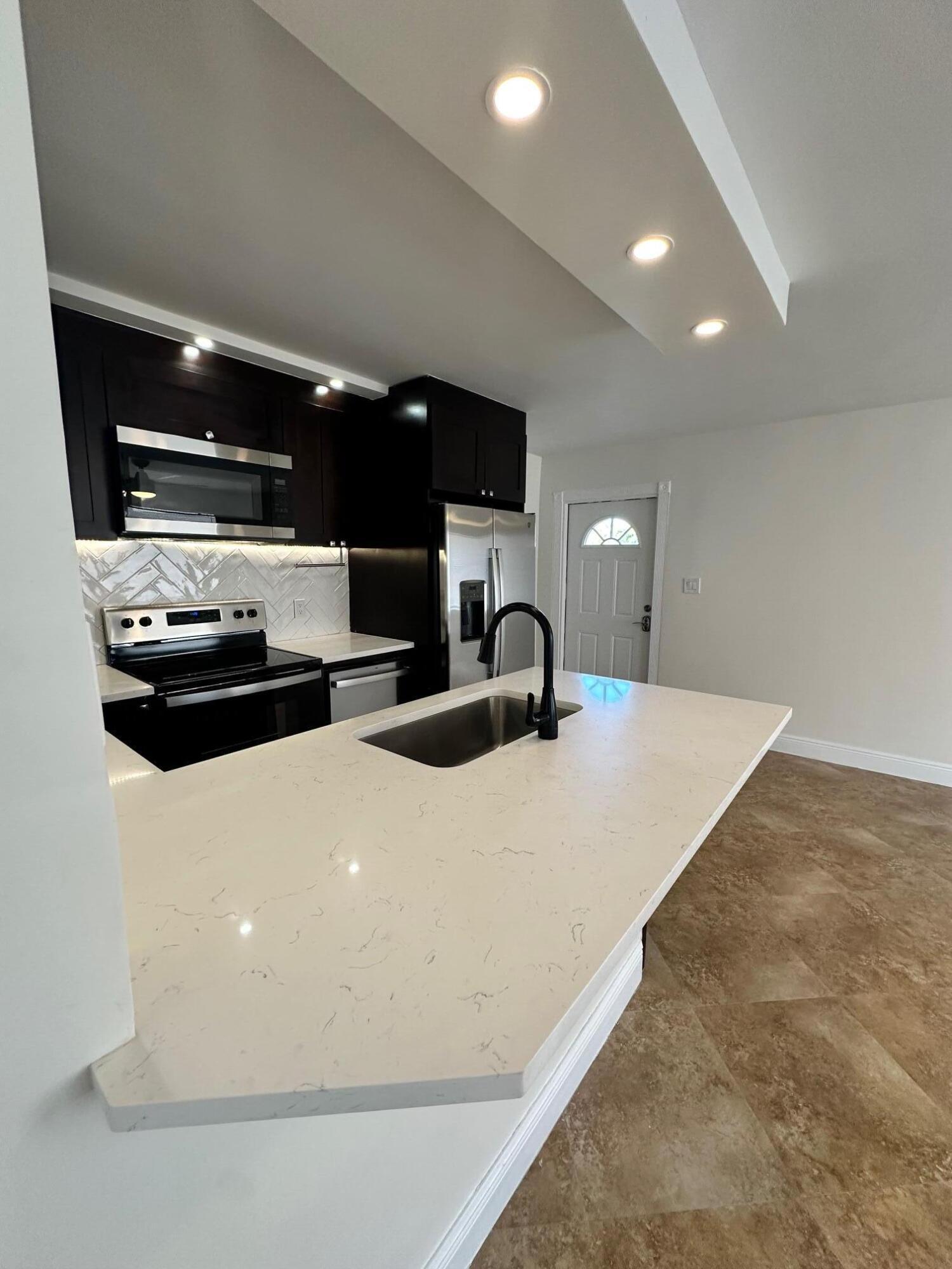 1501 NE 7th Avenue 1, Fort Lauderdale, FL 33304, Fort Lauderdale - Photo 4