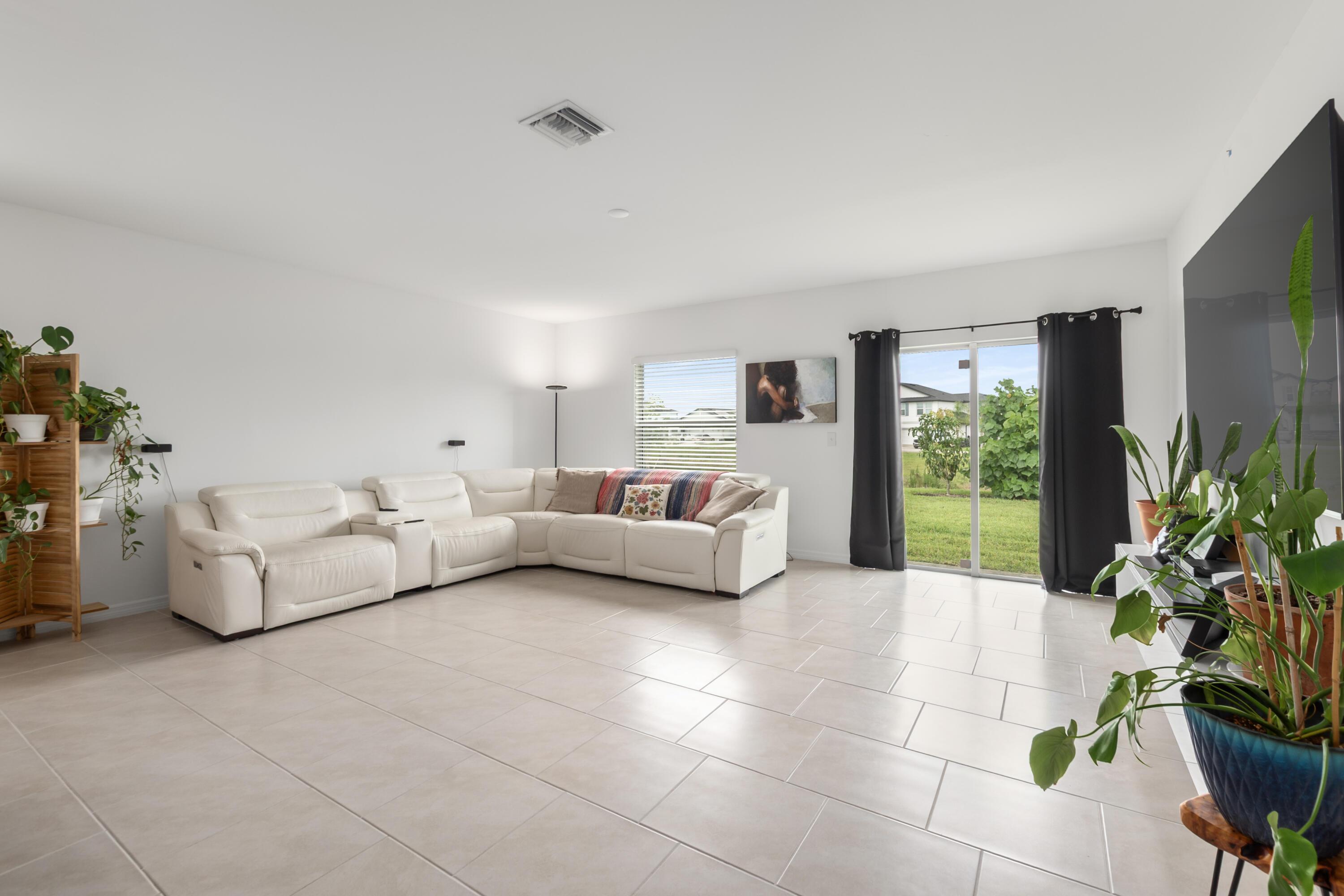 17177 Monte Isola Way, North Fort Myers, FL 33917, North Fort Myers - Photo 3