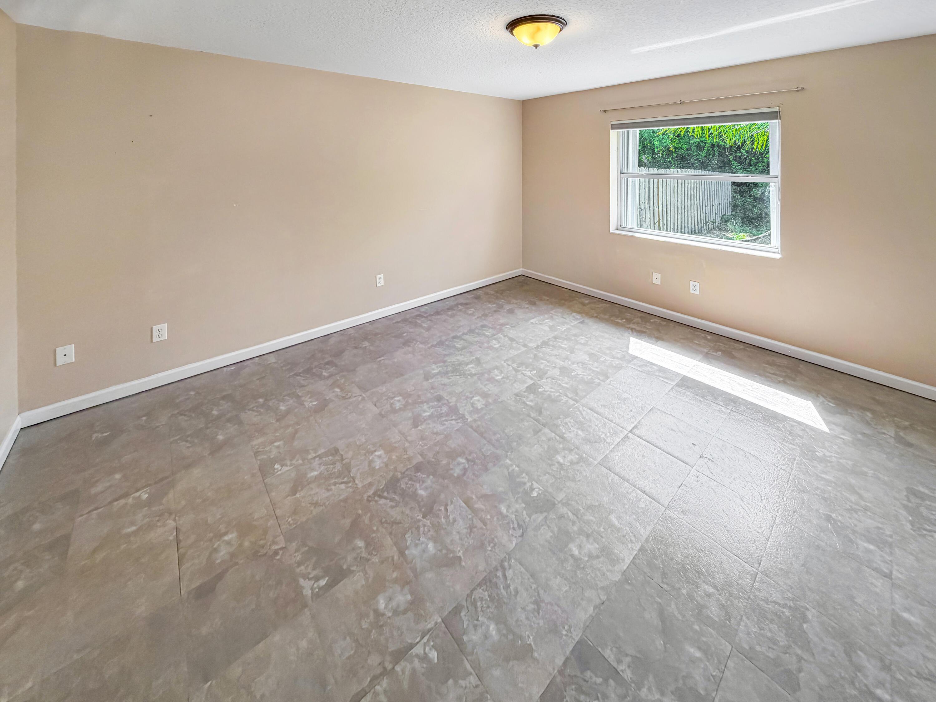 2361 NE 21st Avenue, Jensen Beach, FL 34957, Jensen Beach - Photo 4