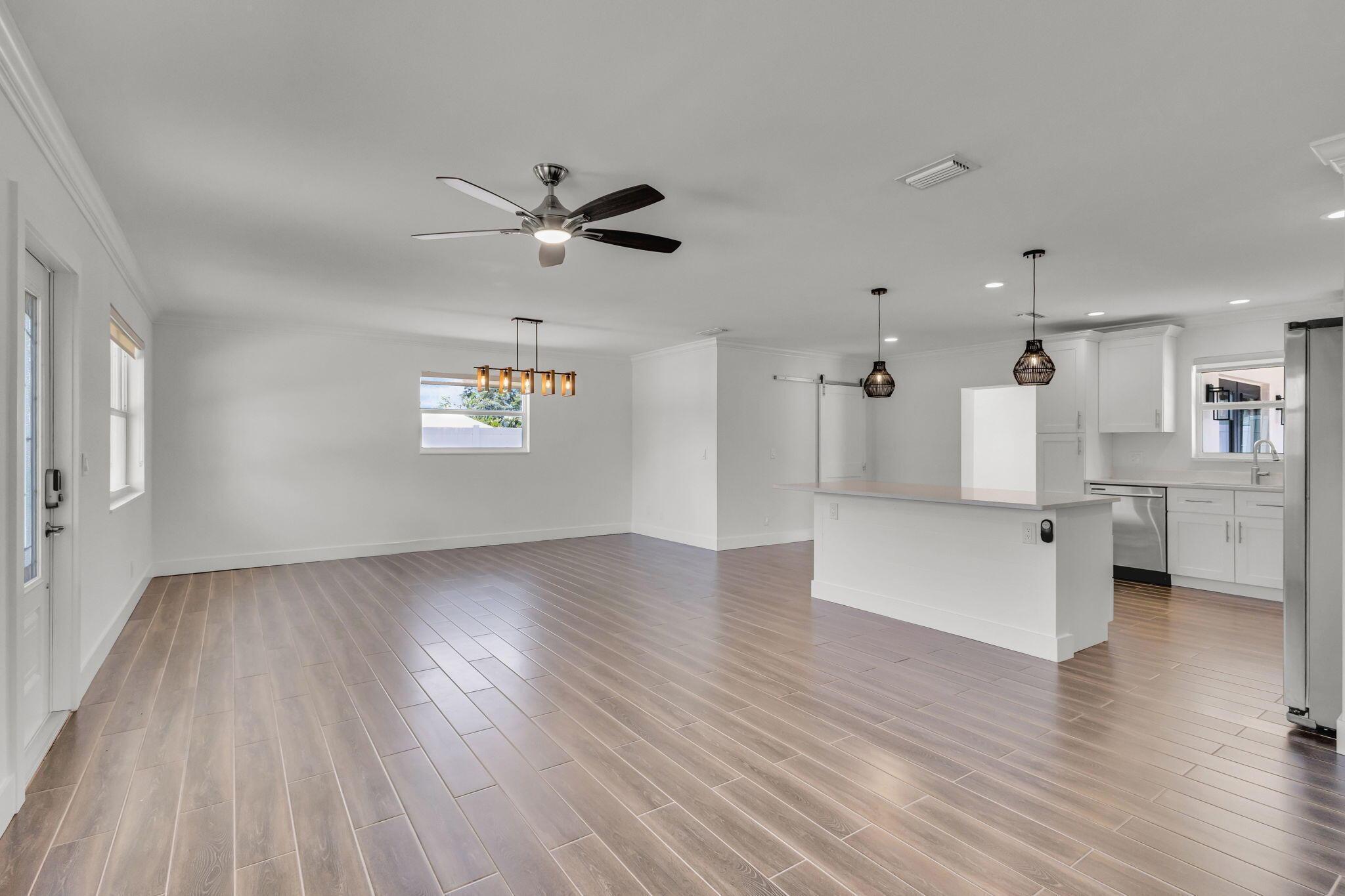 204 W Whitney Drive, Jupiter, FL 33458, Jupiter - Photo 5