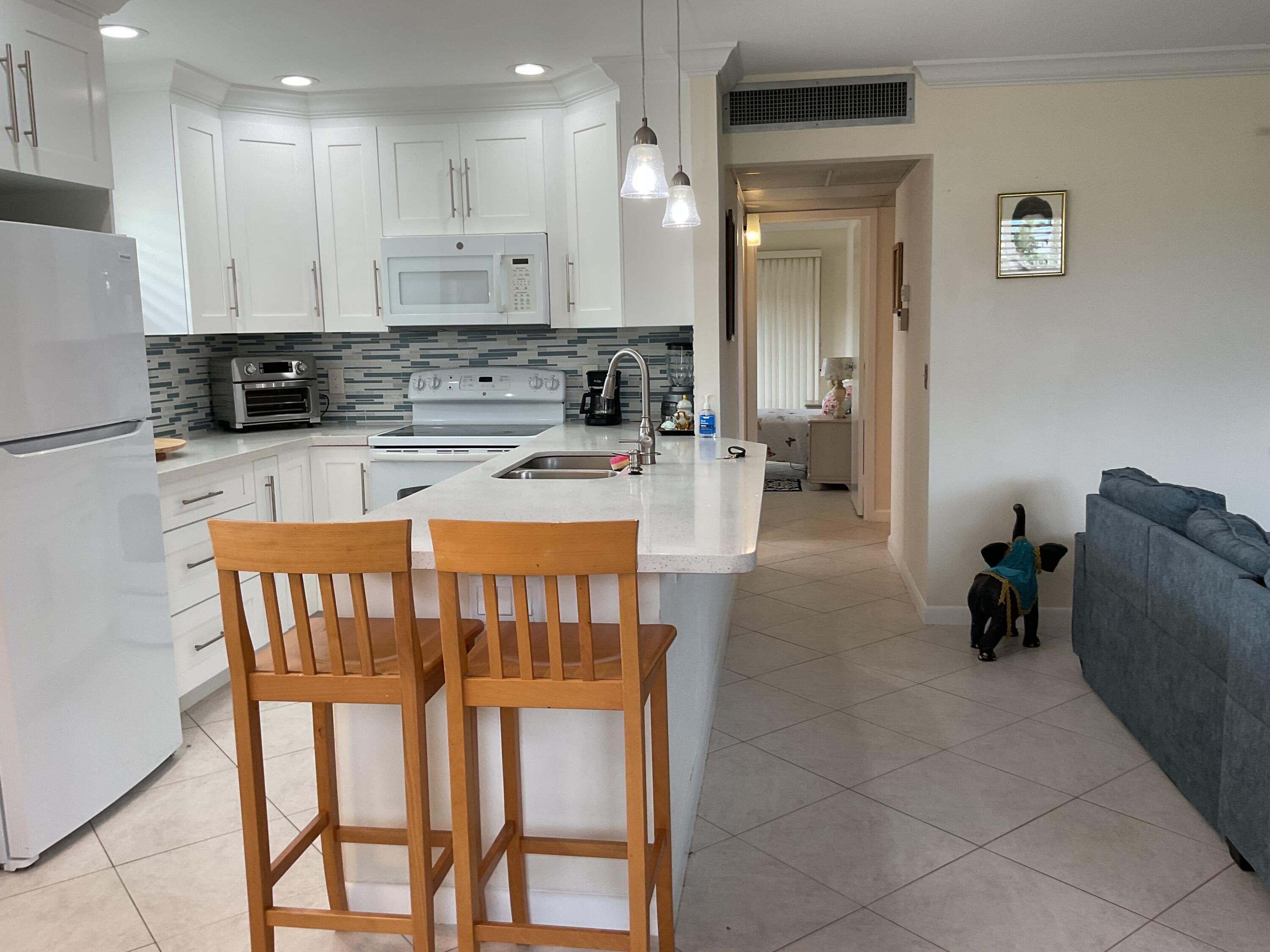 148 Waterford G Way 148, Delray Beach, FL 33446, Delray Beach - Photo 2