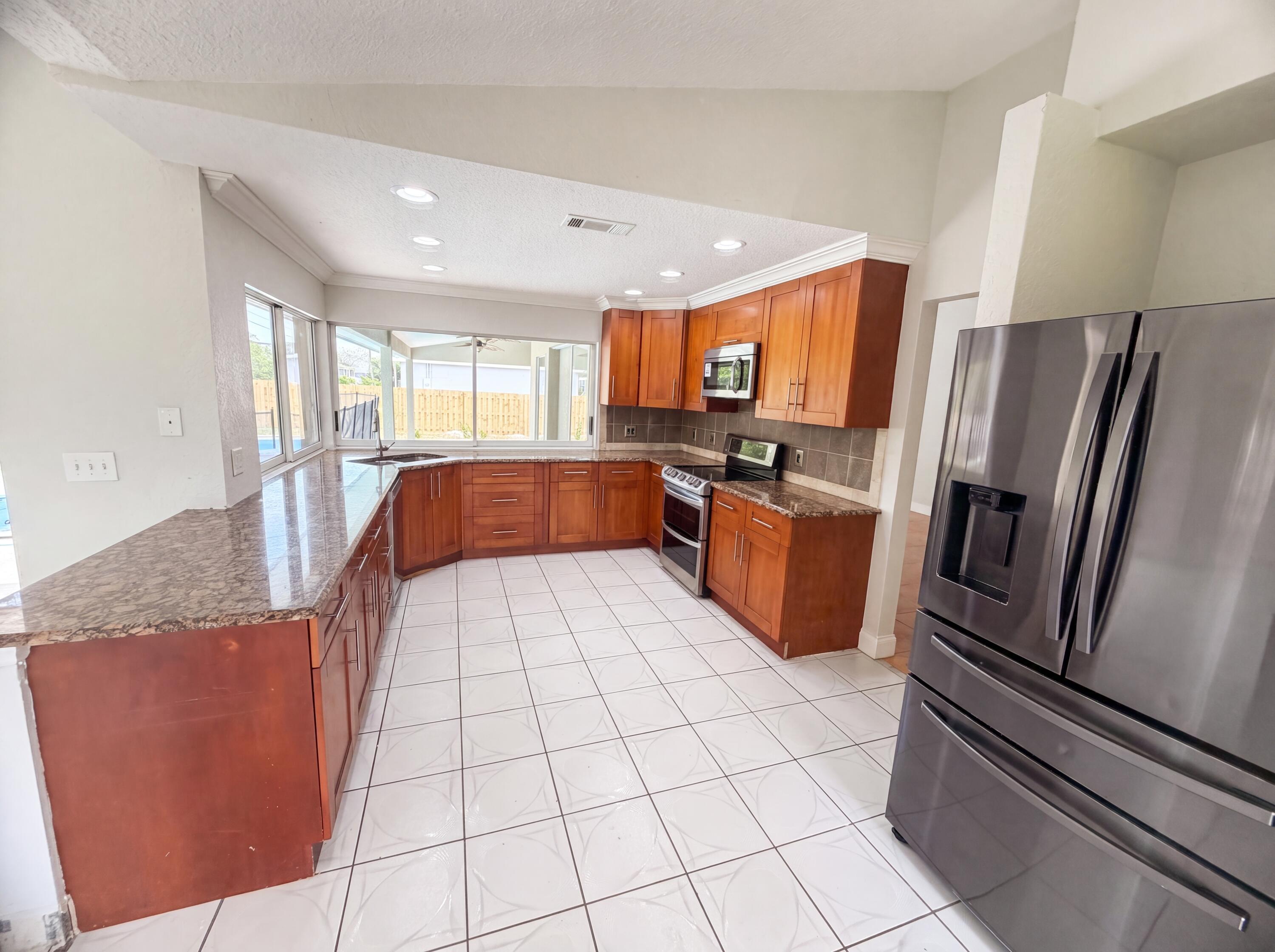 711 SE Celtic Avenue, Port St. Lucie, FL 34983, Port St. Lucie - Photo 2