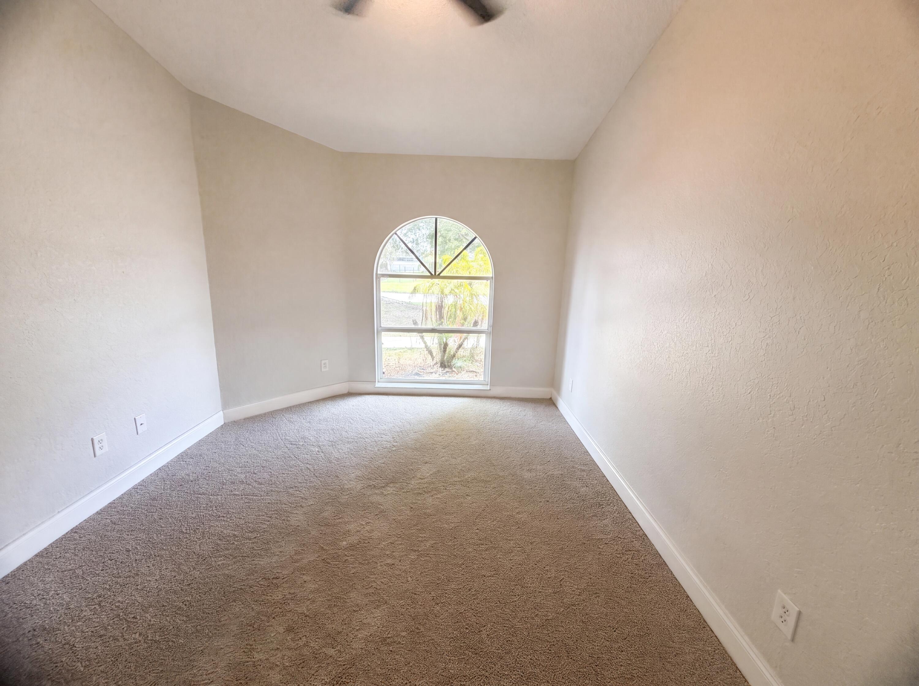 711 SE Celtic Avenue, Port St. Lucie, FL 34983, Port St. Lucie - Photo 4