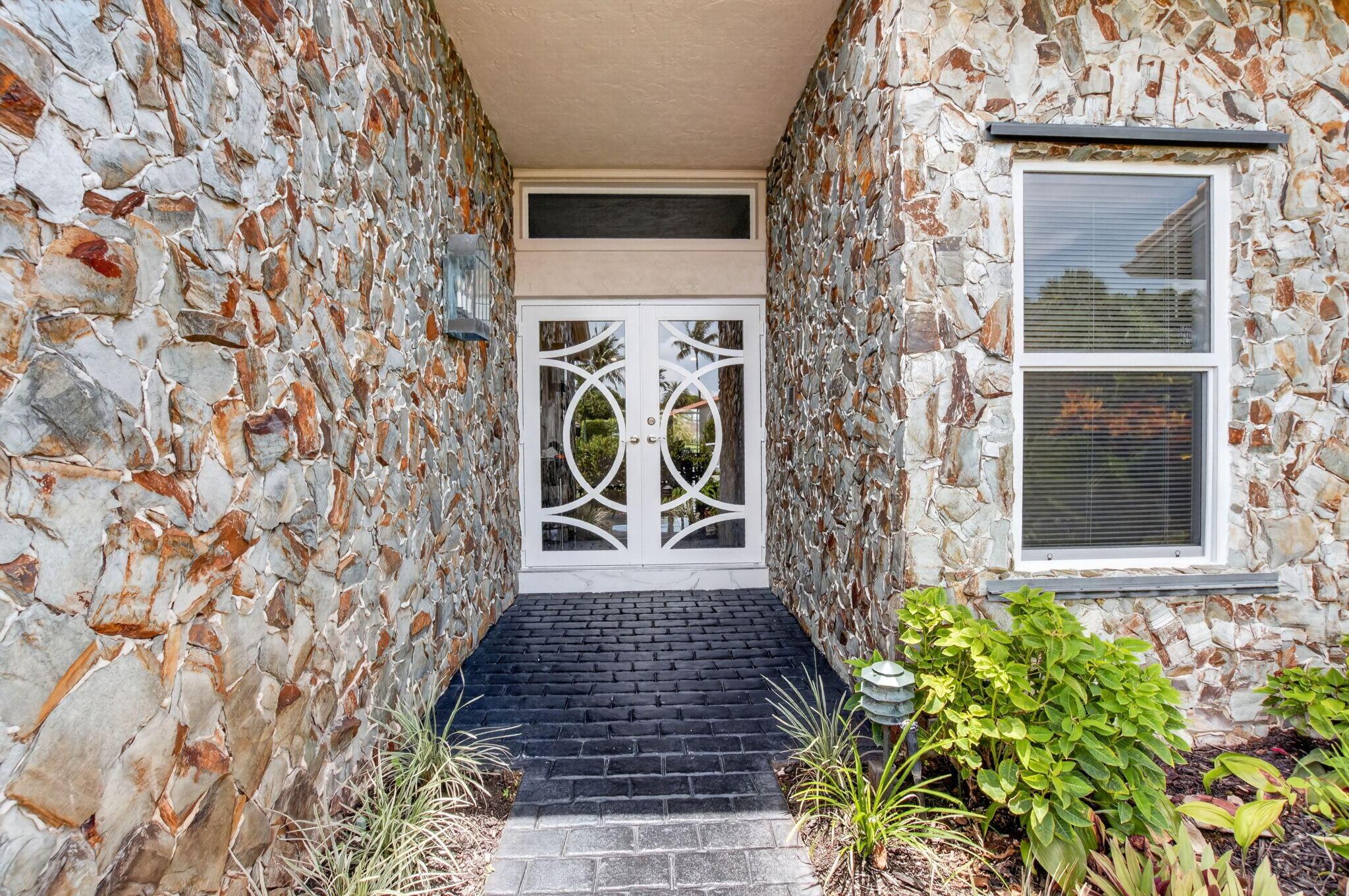 7082 NW 3rd Avenue, Boca Raton, FL 33487, Boca Raton - Photo 5