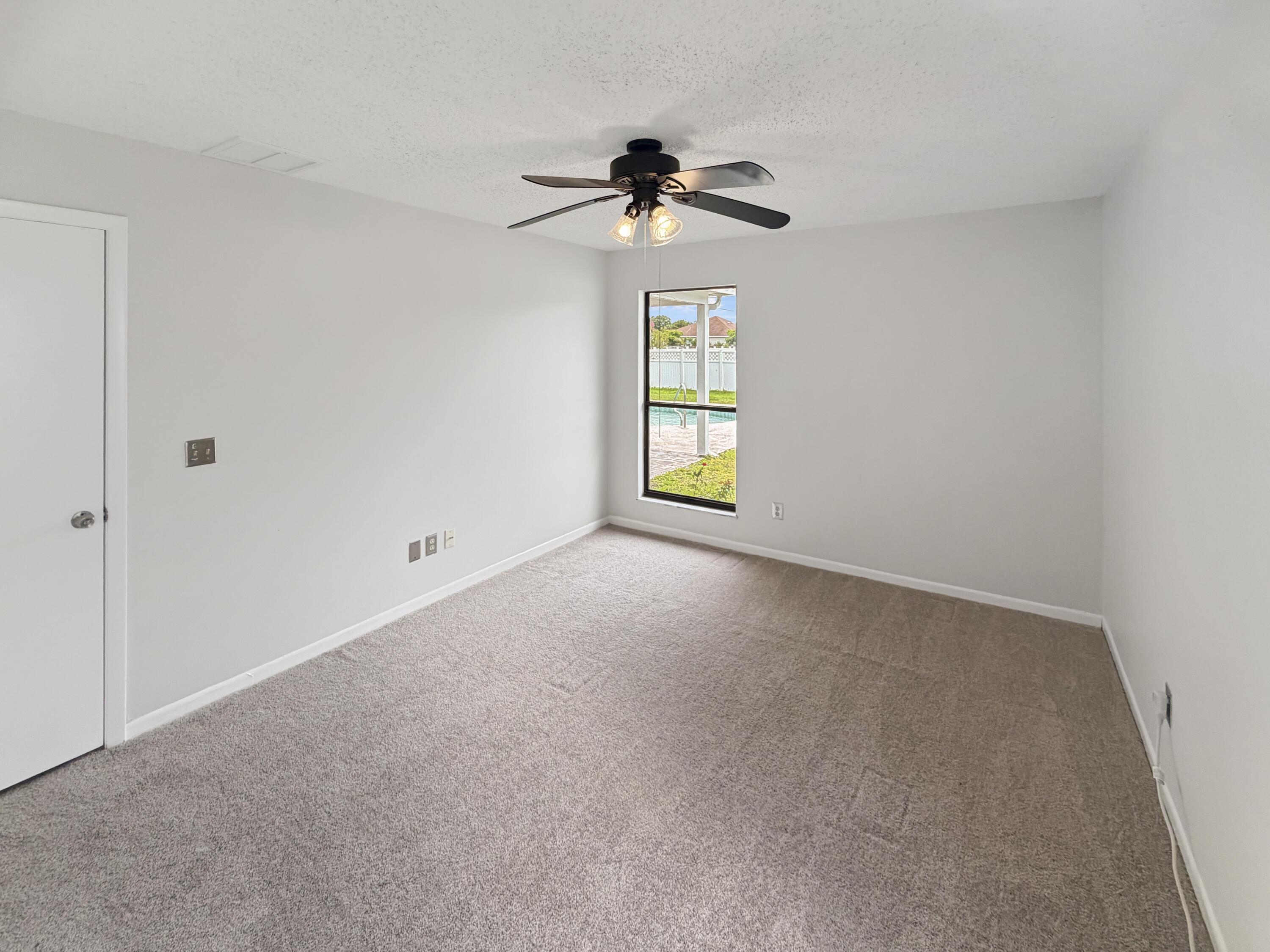 2305 SW Fern Circle, Port St. Lucie, FL 34953, Port St. Lucie - Photo 4
