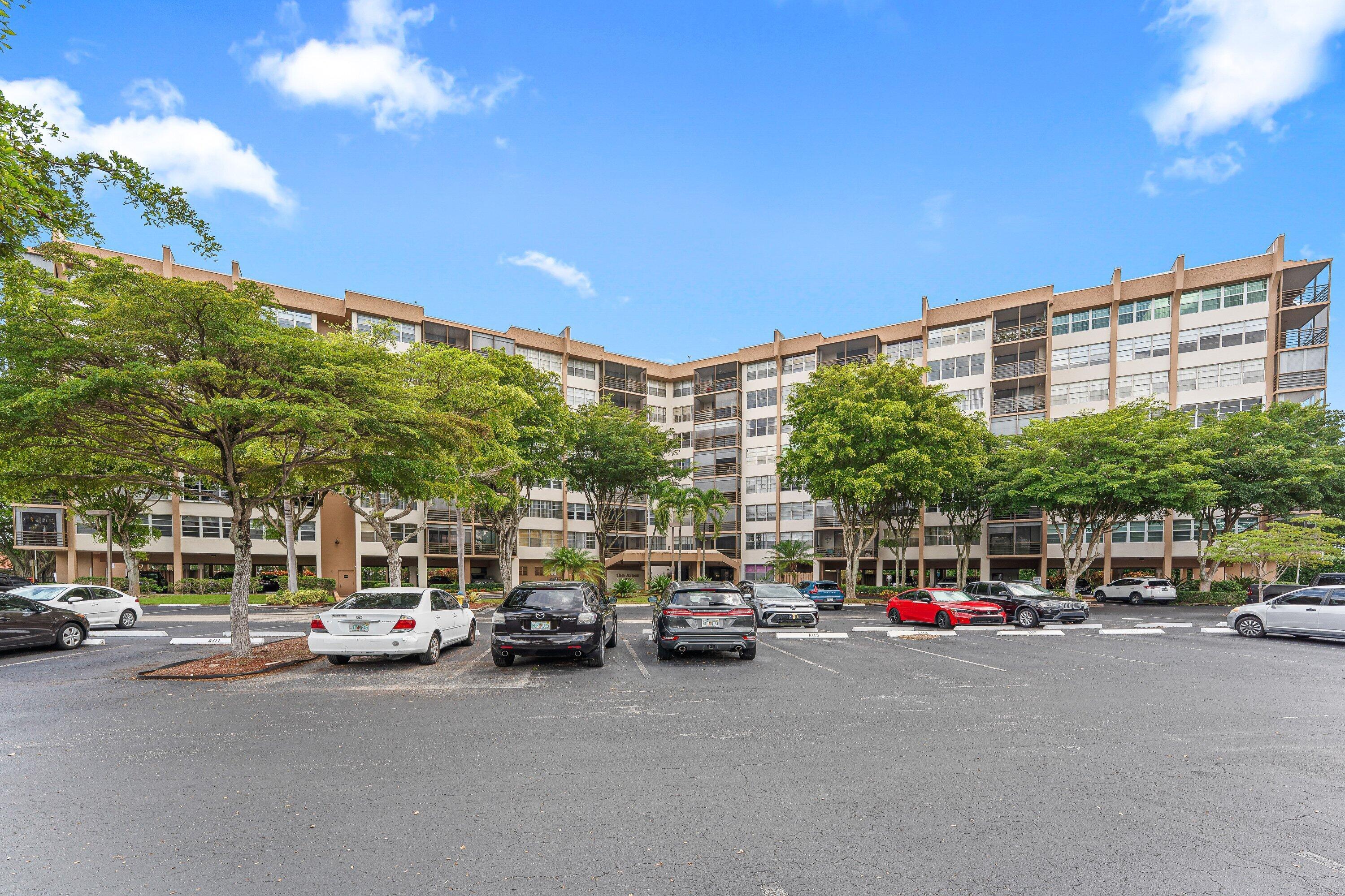 1400 Saint Charles Place 616, Pembroke Pines, FL 33026, Pembroke Pines - Photo 3