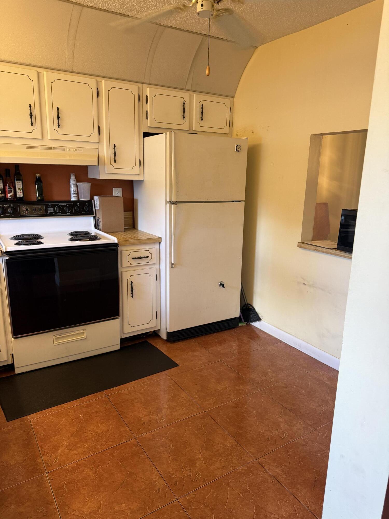 9440 SW 8th Street 110, Boca Raton, FL 33428, Boca Raton - Photo 4