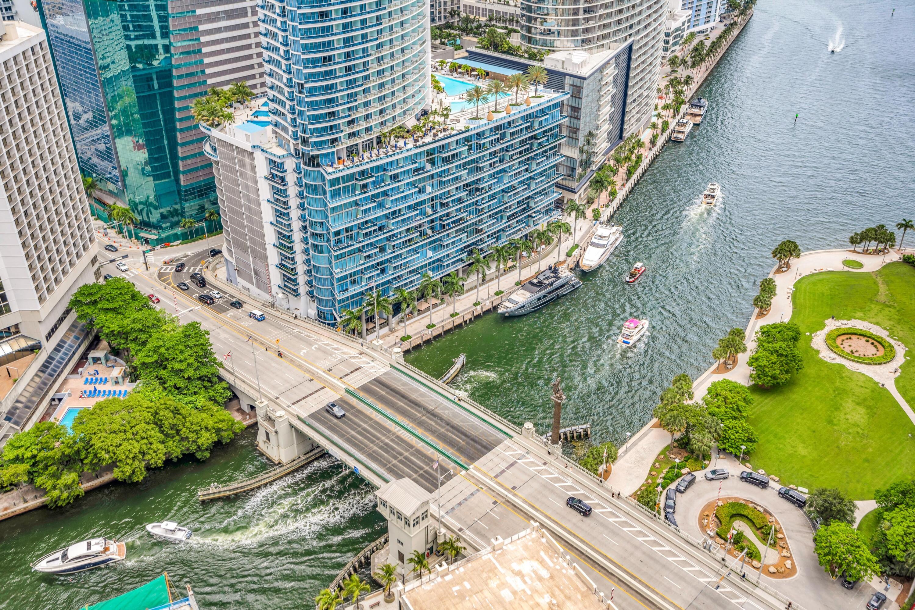 77 SE 5th Street 1807, Miami, FL 33131, Miami - Photo 5