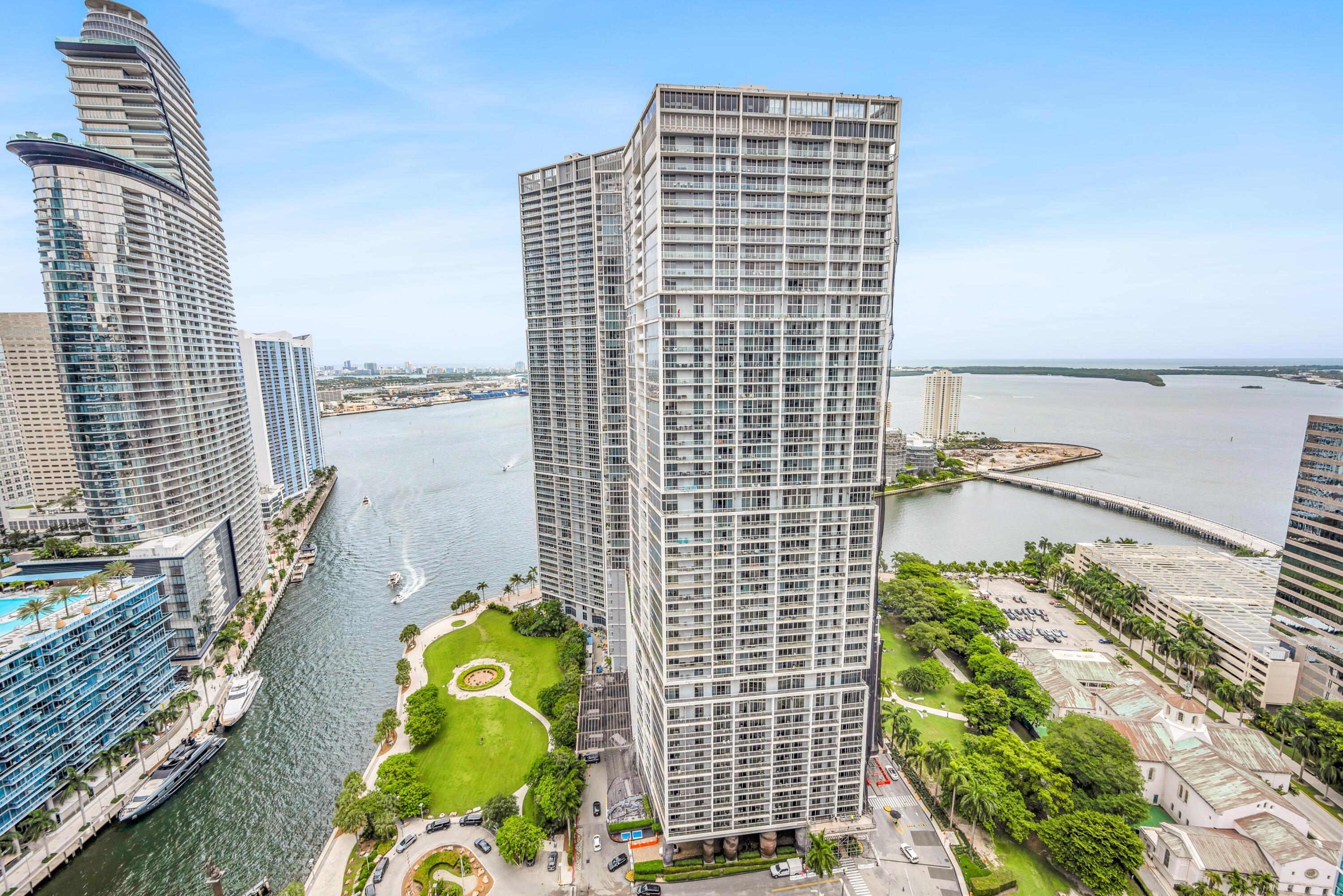 77 SE 5th Street 2906, Miami, FL 33131, Miami