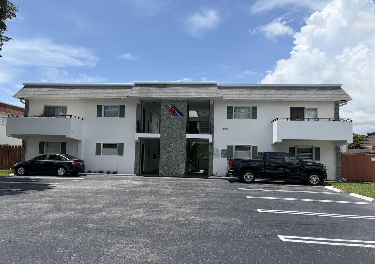 320 SW 1st Street D-4, Pompano Beach, FL 33060, Pompano Beach - Photo 2