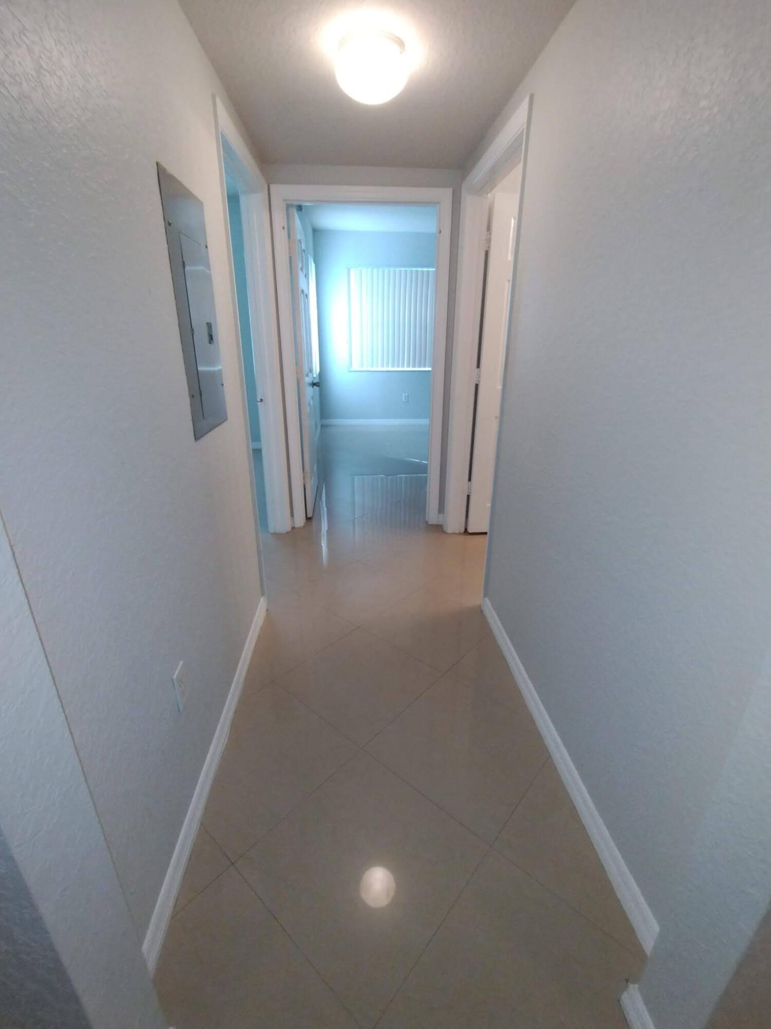 2307 Belmont Lane 2307, North Lauderdale, FL 33068, North Lauderdale - Photo 3