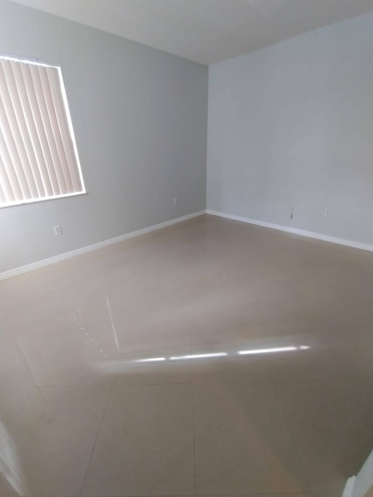 2307 Belmont Lane 2307, North Lauderdale, FL 33068, North Lauderdale - Photo 5