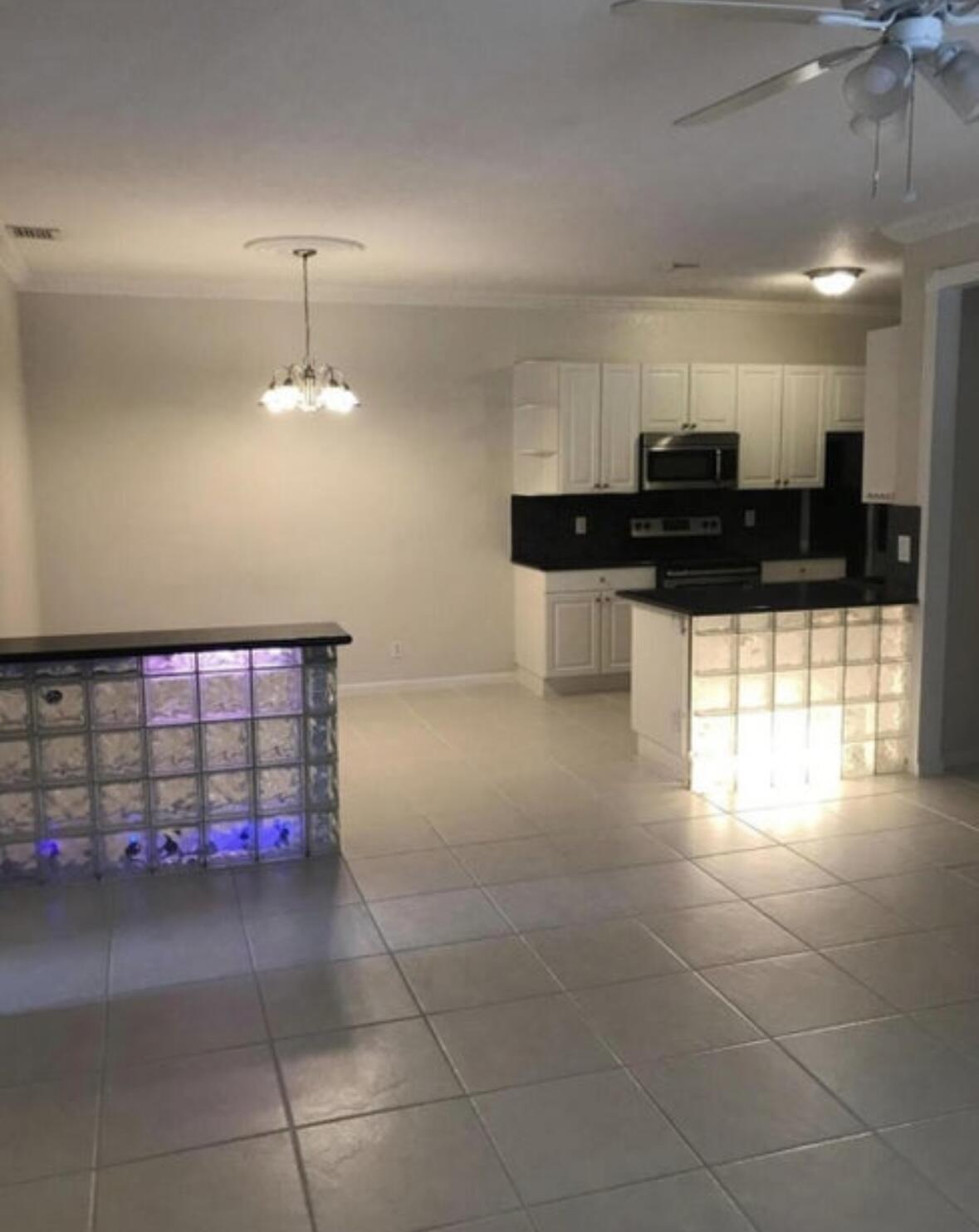 3545 Forest Hill Boulevard 2, Palm Springs, FL 33406, Palm Springs - Photo 4