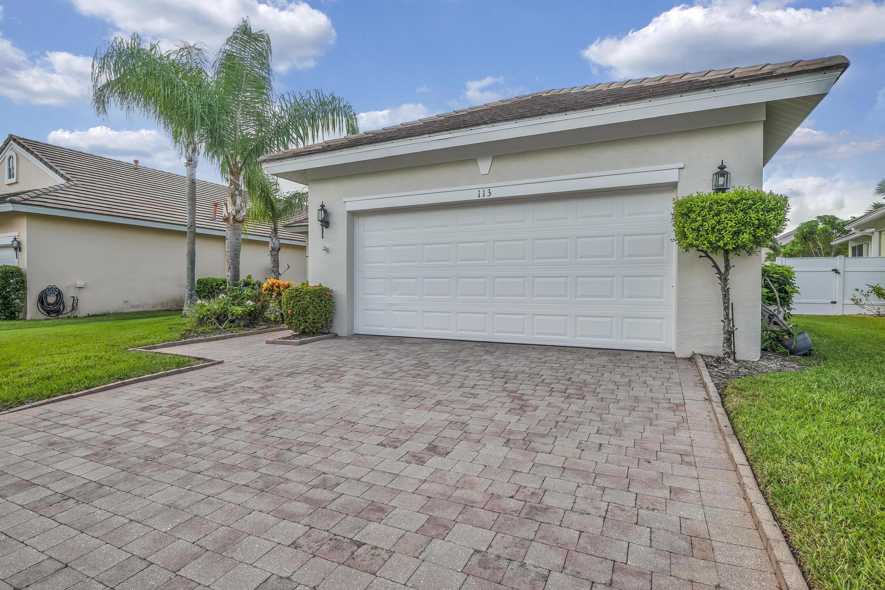 113 NW Swann Mill Circle, Port St. Lucie, FL 34986, Port St. Lucie - Photo 2