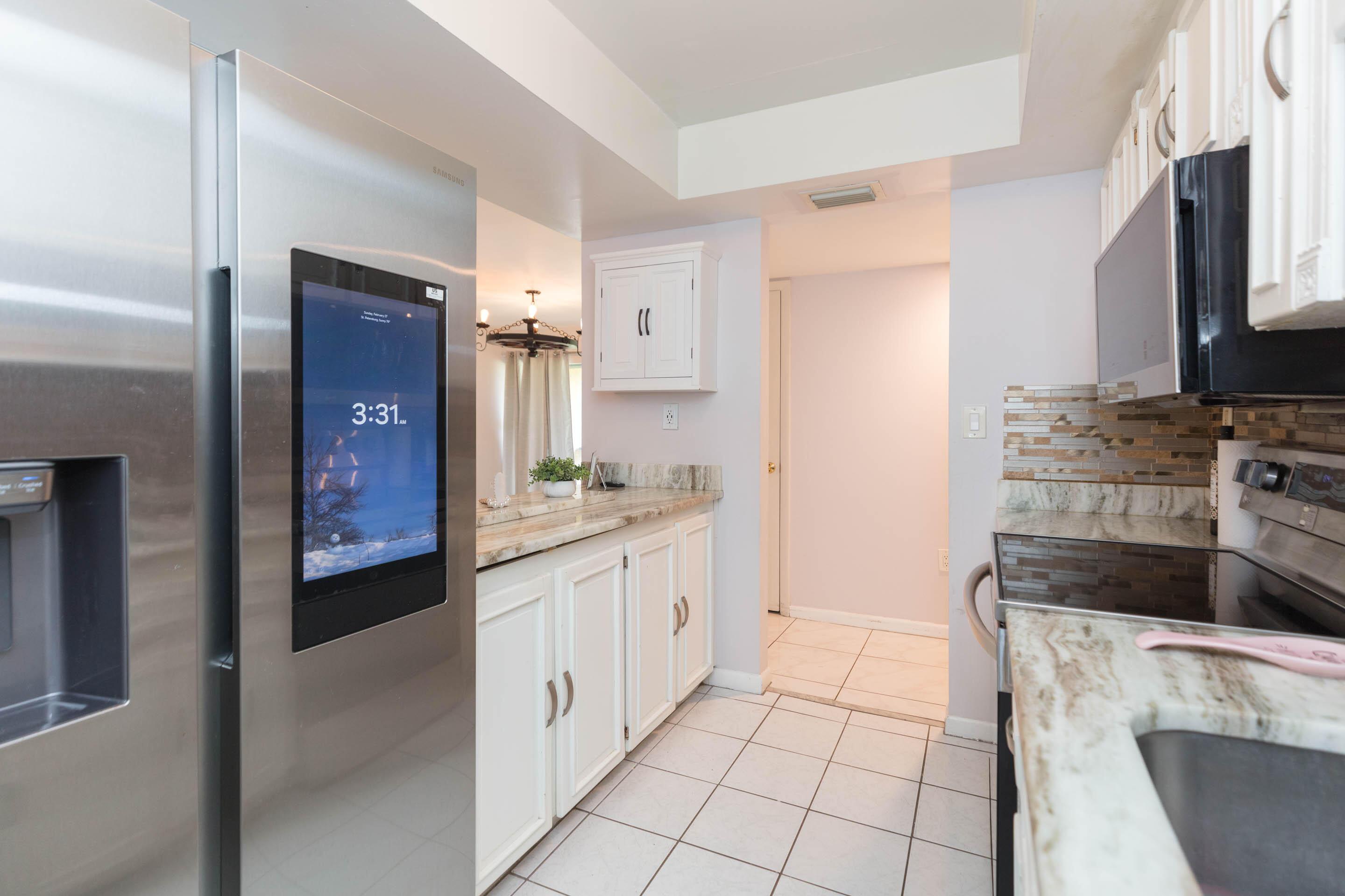 895 N Village Drive N 204, St. Petersburg, FL 33716, St. Petersburg - Photo 5