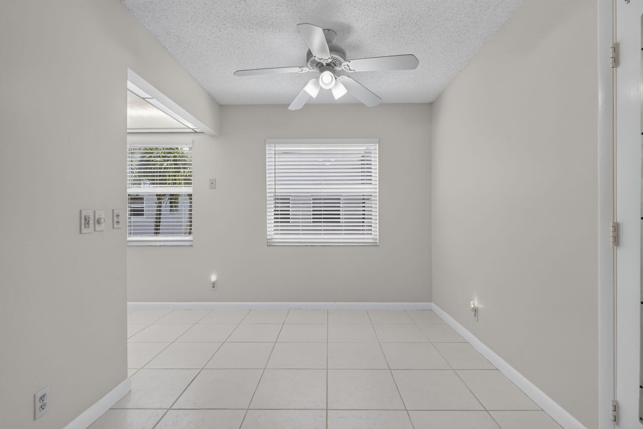 40 Burgundy A, Delray Beach, FL 33484, Delray Beach - Photo 5