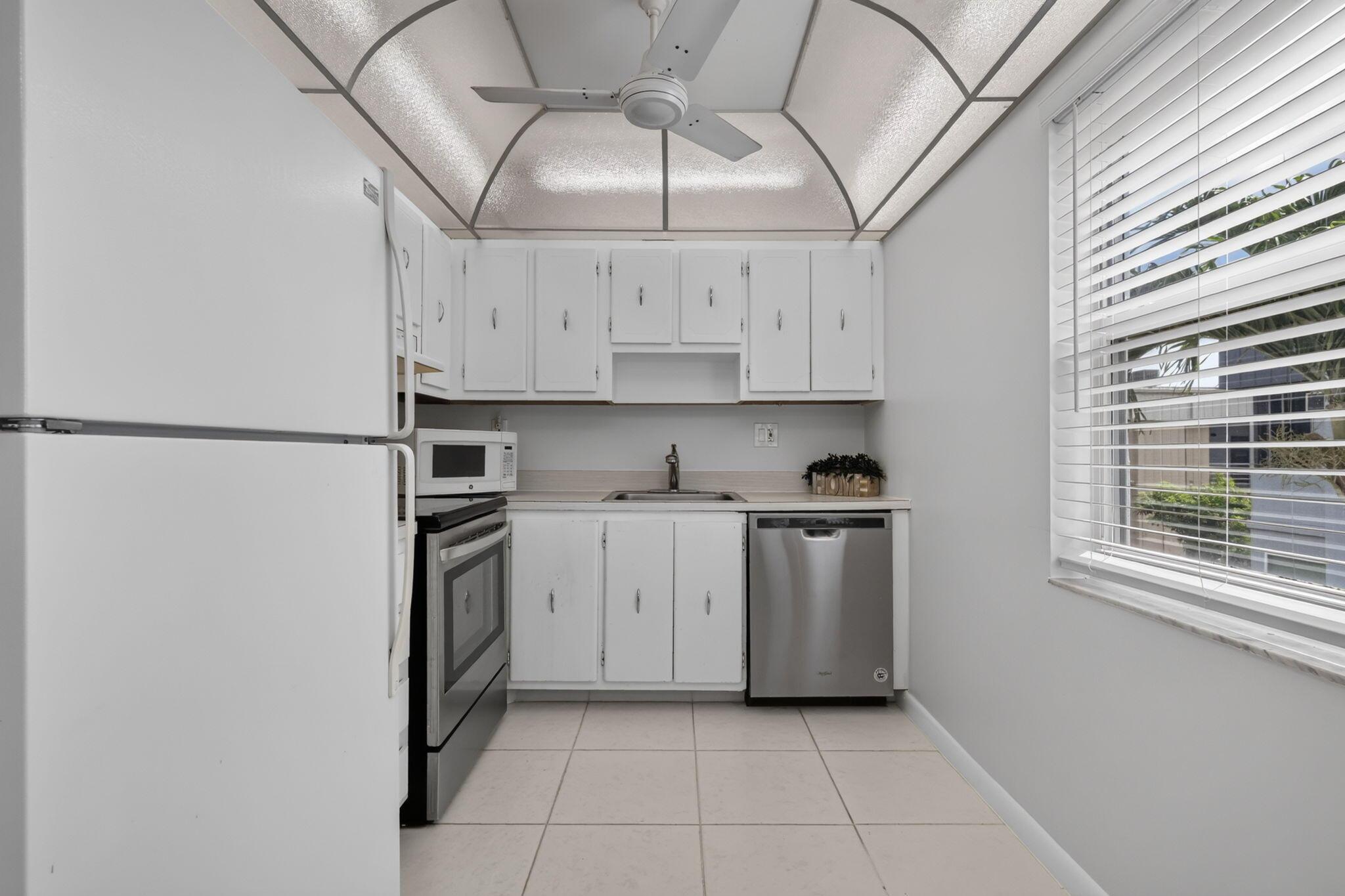 40 Burgundy A, Delray Beach, FL 33484, Delray Beach