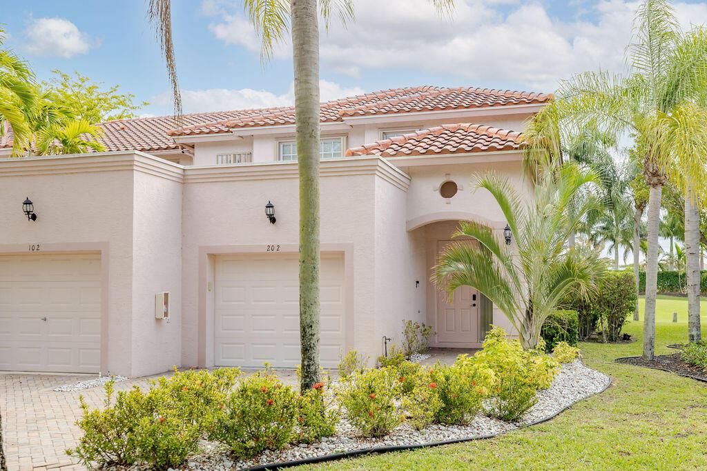 8050 Aberdeen Drive 202, Boynton Beach, FL 33472, Boynton Beach - Photo 5