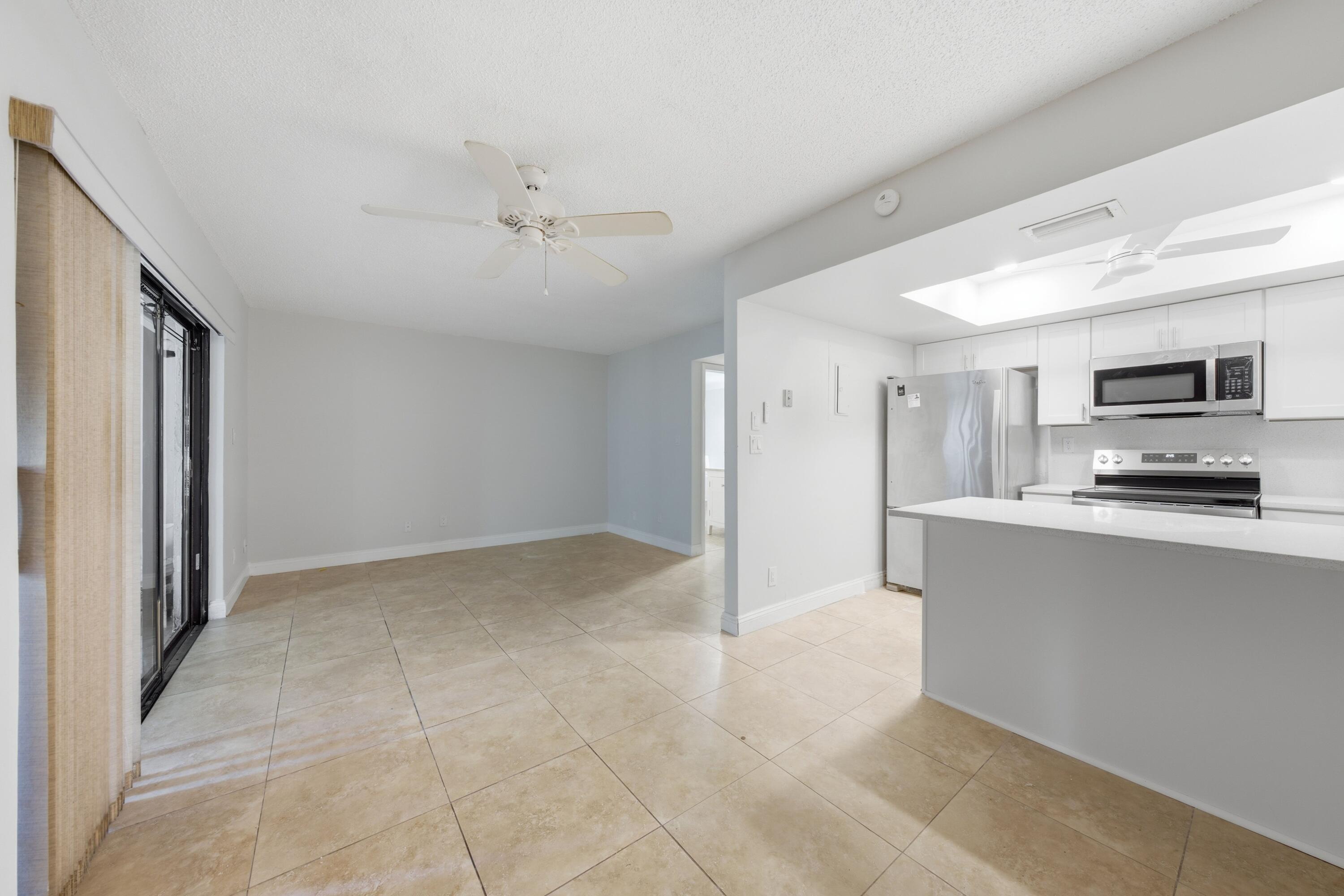 52 Canterbury Lane, Tamarac, FL 33319, Tamarac - Photo 3